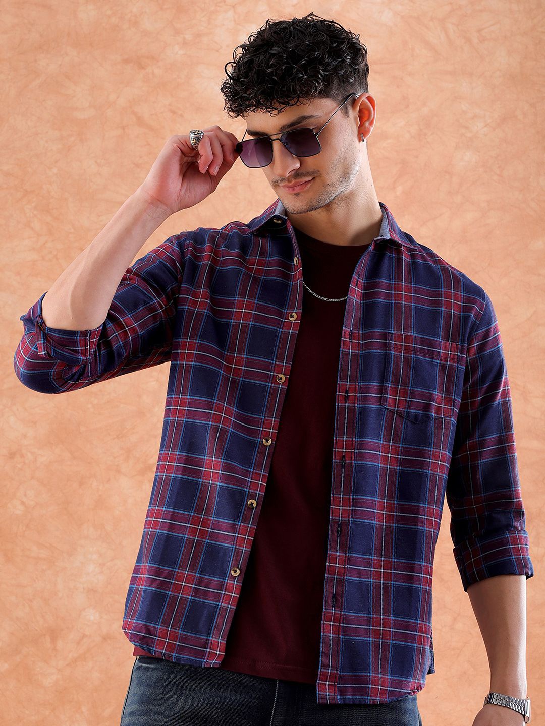 Hardsoda by The Indian Garage Co Men Spread Collar Tartan Checked Casual Shirt, Navy blue
Hardsoda by The Indian Garage Co Men Spread Collar Tartan Checked Casual Shirt, Navy blue