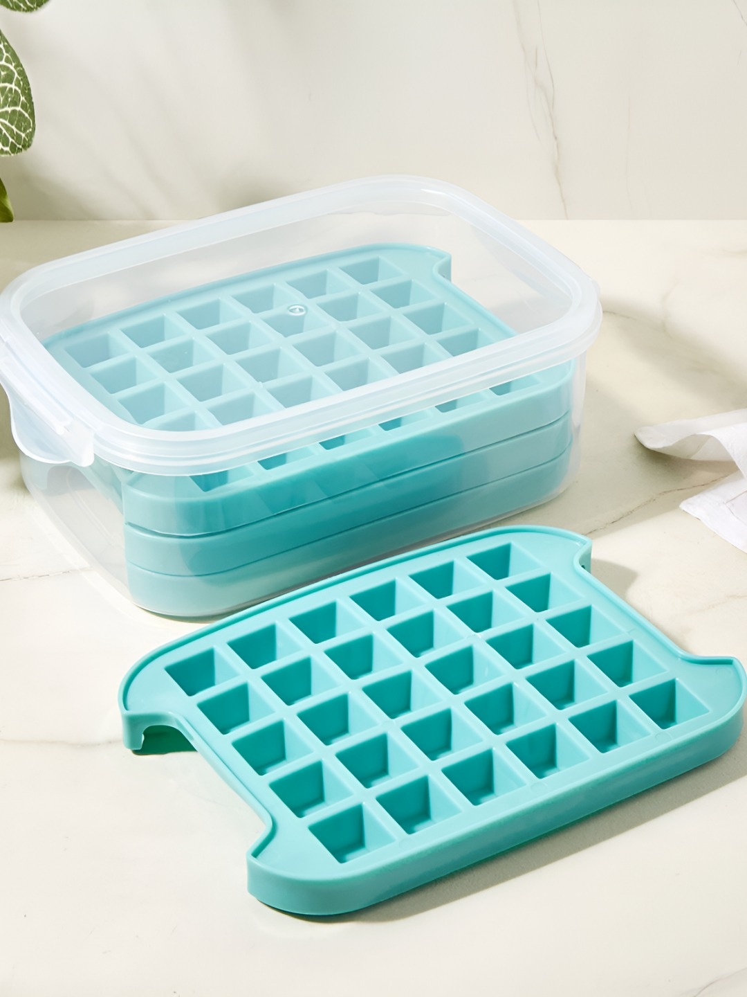 Home Centre Bakers Pride Cassia Blue & Transparent 5Pieces Ice Cube Tray With Container
Home Centre Bakers Pride Cassia Blue & Transparent 5Pieces Ice Cube Tray With Container