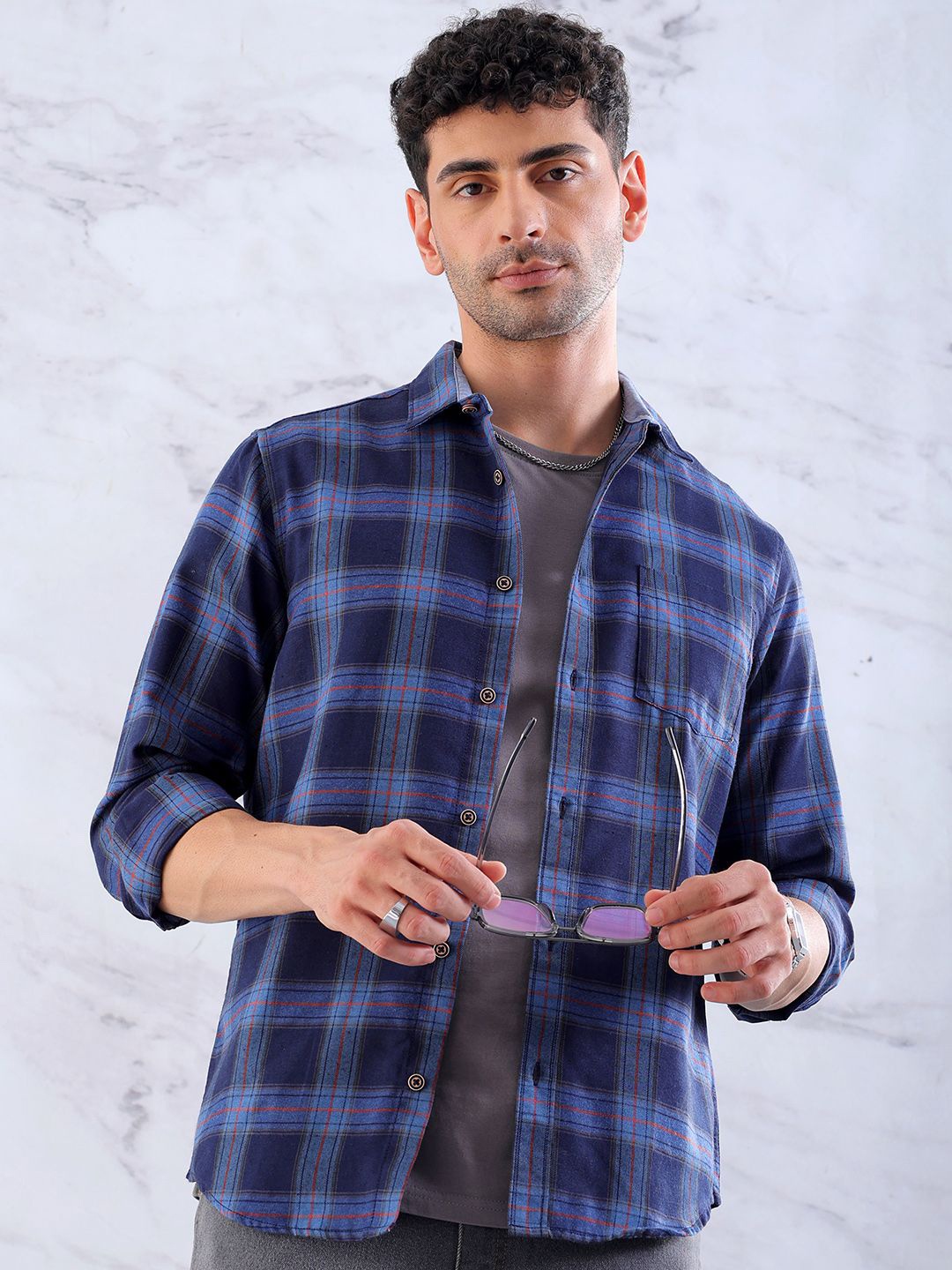 Hardsoda by The Indian Garage Co Men Spread Collar Tartan Checked Casual Shirt, Navy blue
Hardsoda by The Indian Garage Co Men Spread Collar Tartan Checked Casual Shirt, Navy blue