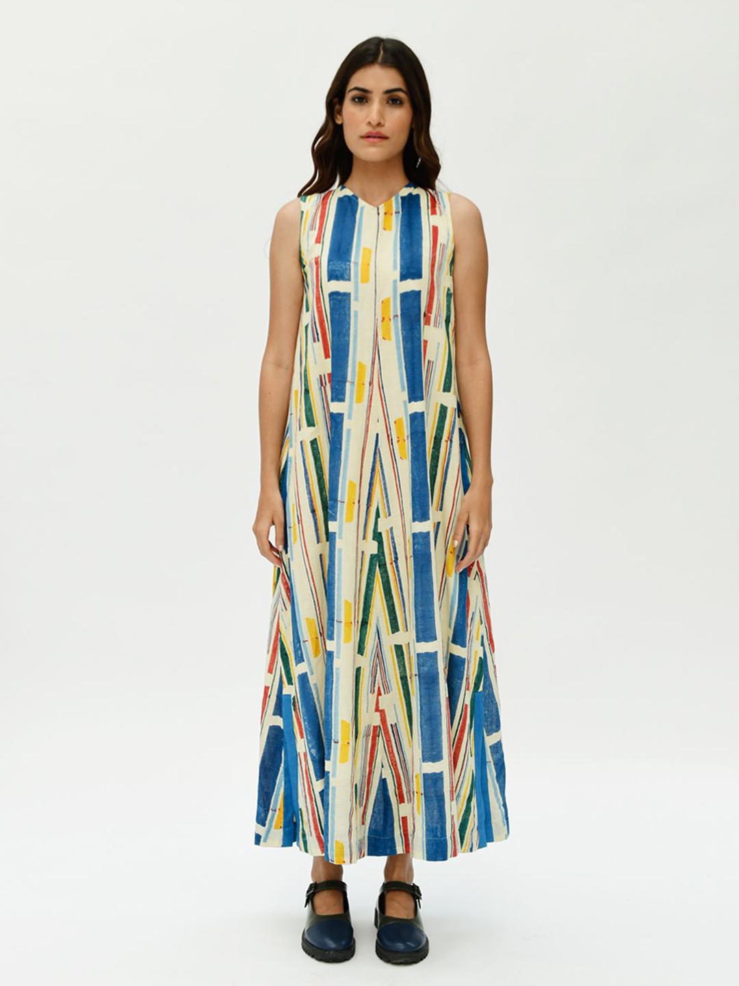 Rias Jaipur Colourblocked Printed Cotton A-Line Maxi Dress, Navy blue
Rias Jaipur Colourblocked Printed Cotton A-Line Maxi Dress, Navy blue