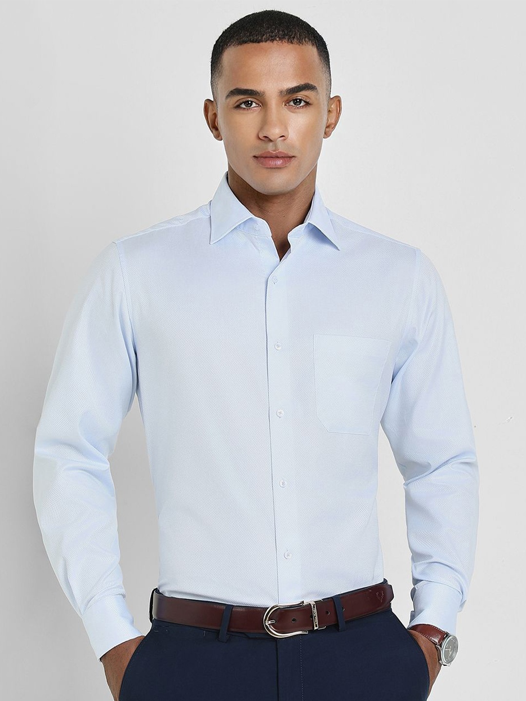 Allen Solly Sport Men Spread Collar Micro Ditsy Printed Cotton Formal Shirt, Blue
Allen Solly Sport Men Spread Collar Micro Ditsy Printed Cotton Formal Shirt, Blue