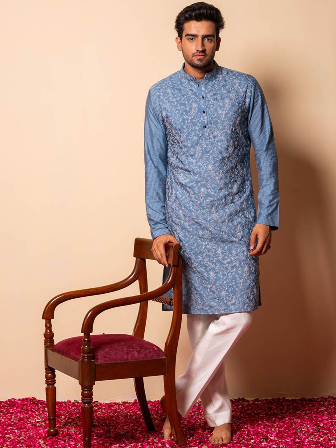 Ayush Jain Floral Embroidered Thread Work Mandarin Collar Cotton Silk Straight Kurta, Blue
Ayush Jain Floral Embroidered Thread Work Mandarin Collar Cotton Silk Straight Kurta, Blue