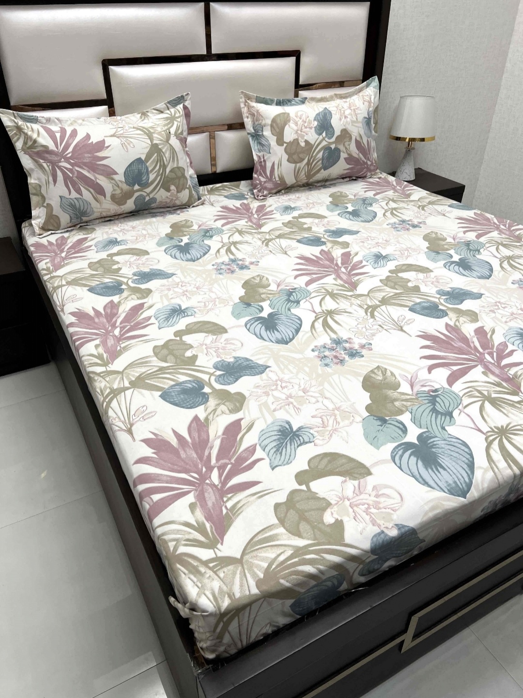 Pure Decor Amulya White & Blue Floral 260 TC Cotton Queen Bedsheet With 2 Pillow Covers
Pure Decor Amulya White & Blue Floral 260 TC Cotton Queen Bedsheet With 2 Pillow Covers