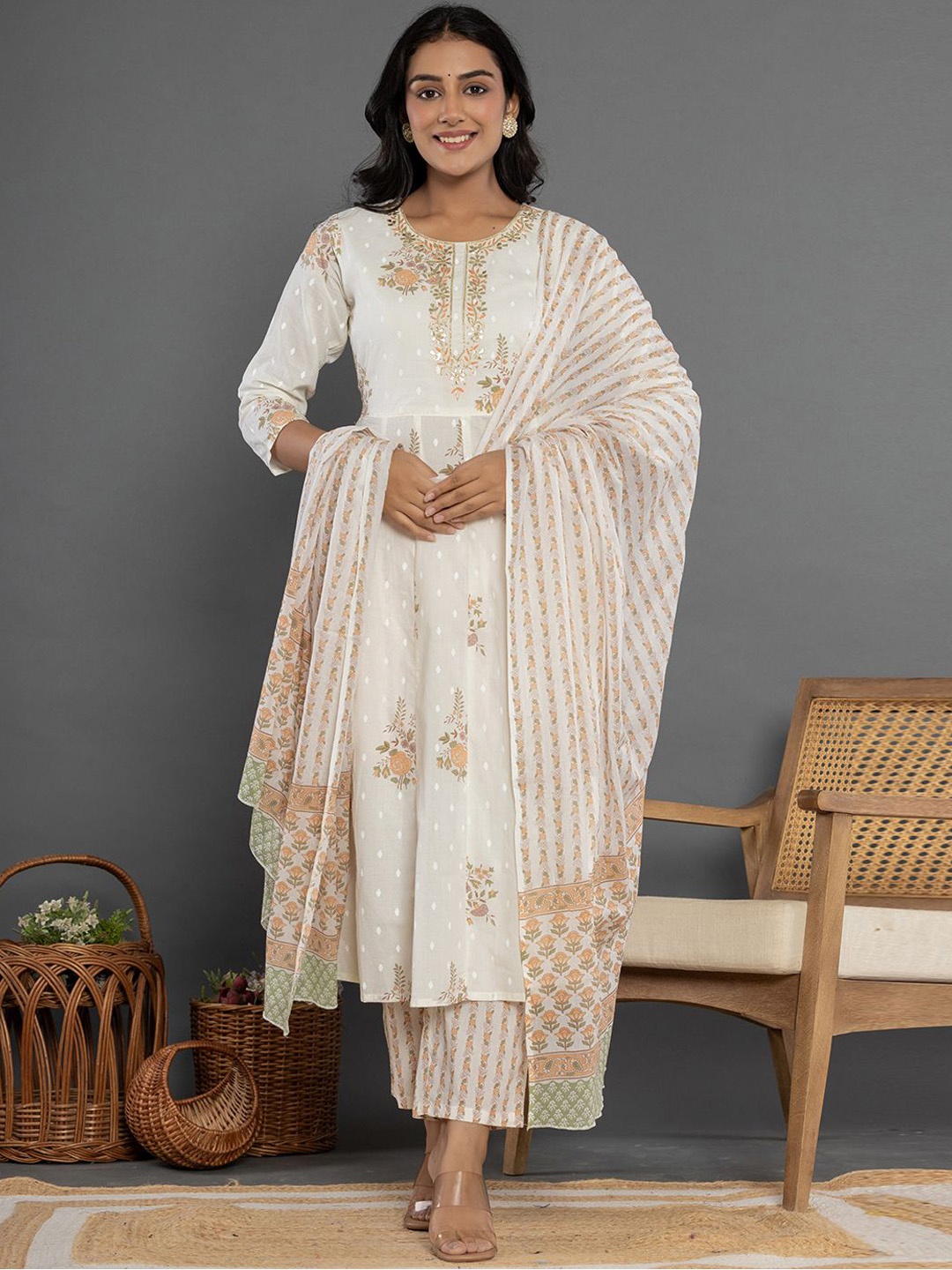 Yufta Floral Embroidered Gotta Patti Pure Cotton Anarkali Kurta & Trousers With Dupatta, Mustard
Yufta Floral Embroidered Gotta Patti Pure Cotton Anarkali Kurta & Trousers With Dupatta, Mustard