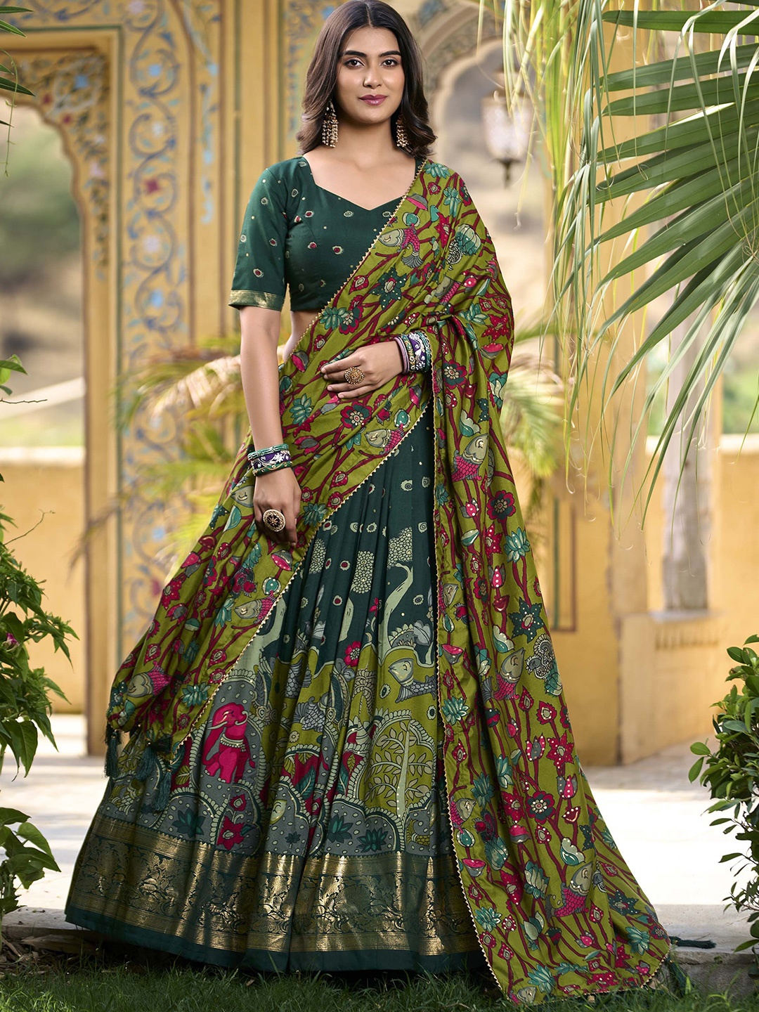 LOOKNBOOK ART Printed Kalamkari Ready to Wear Lehenga & Unstitched Blouse With Dupatta, Green
LOOKNBOOK ART Printed Kalamkari Ready to Wear Lehenga & Unstitched Blouse With Dupatta, Green