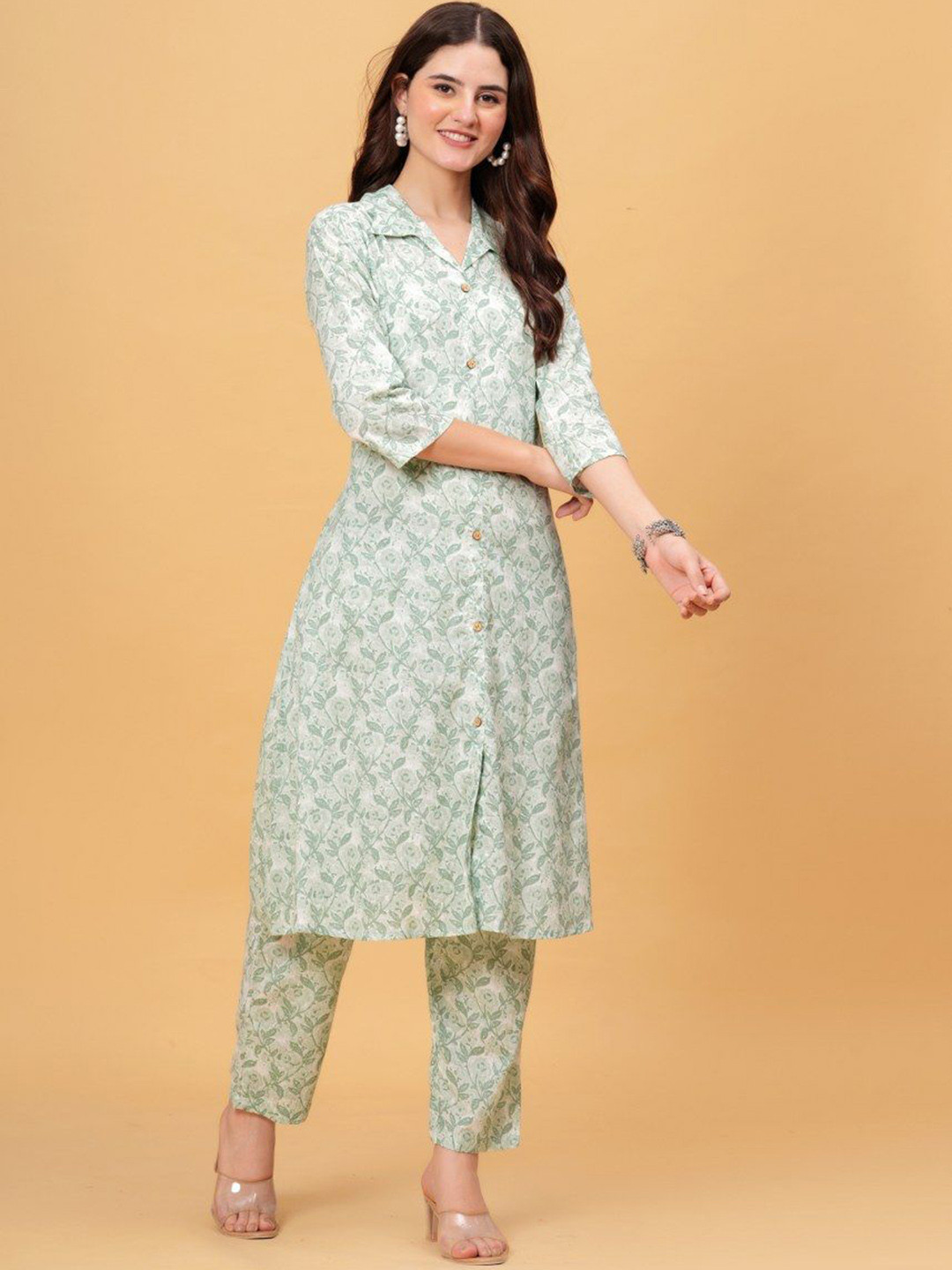 Black Teetar Printed Pure Cotton Tunic With Trousers Co-Ords, Green 
Black Teetar Printed Pure Cotton Tunic With Trousers Co-Ords, Green