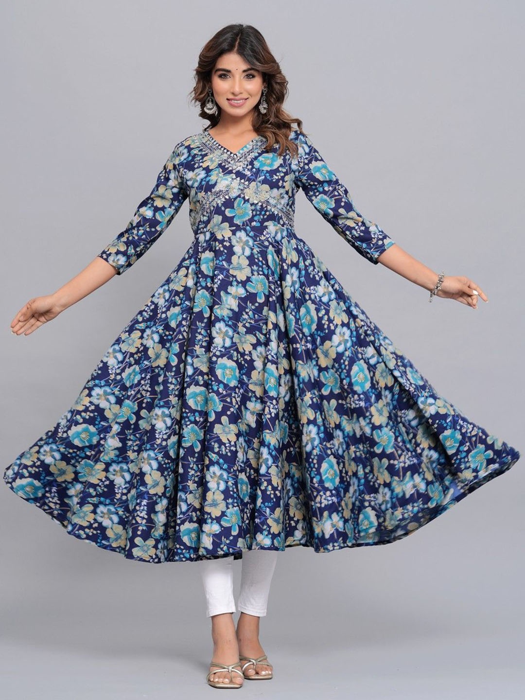 OKD Empires Floral Embroidered V-Neck Empire Tiered Zari Anarkali Kurta, Turquoise blue
OKD Empires Floral Embroidered V-Neck Empire Tiered Zari Anarkali Kurta, Turquoise blue