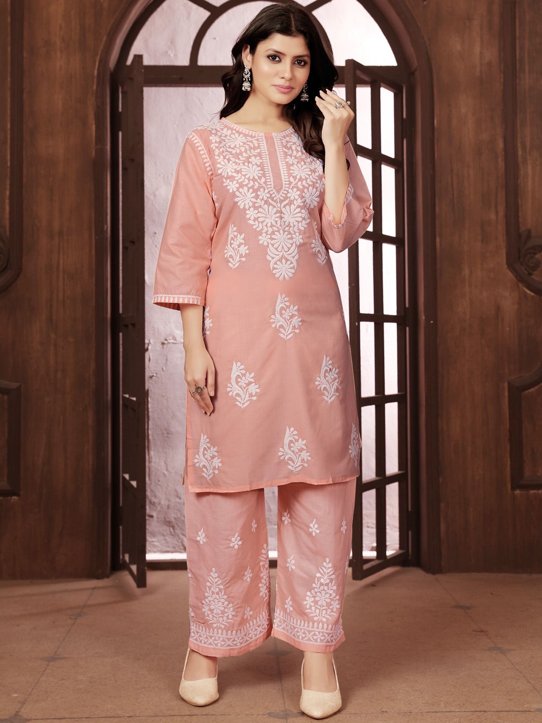 MISS VERVE Floral Embroidered Chikankari Pure Cotton Straight Kurta With Palazzos, Peach
MISS VERVE Floral Embroidered Chikankari Pure Cotton Straight Kurta With Palazzos, Peach