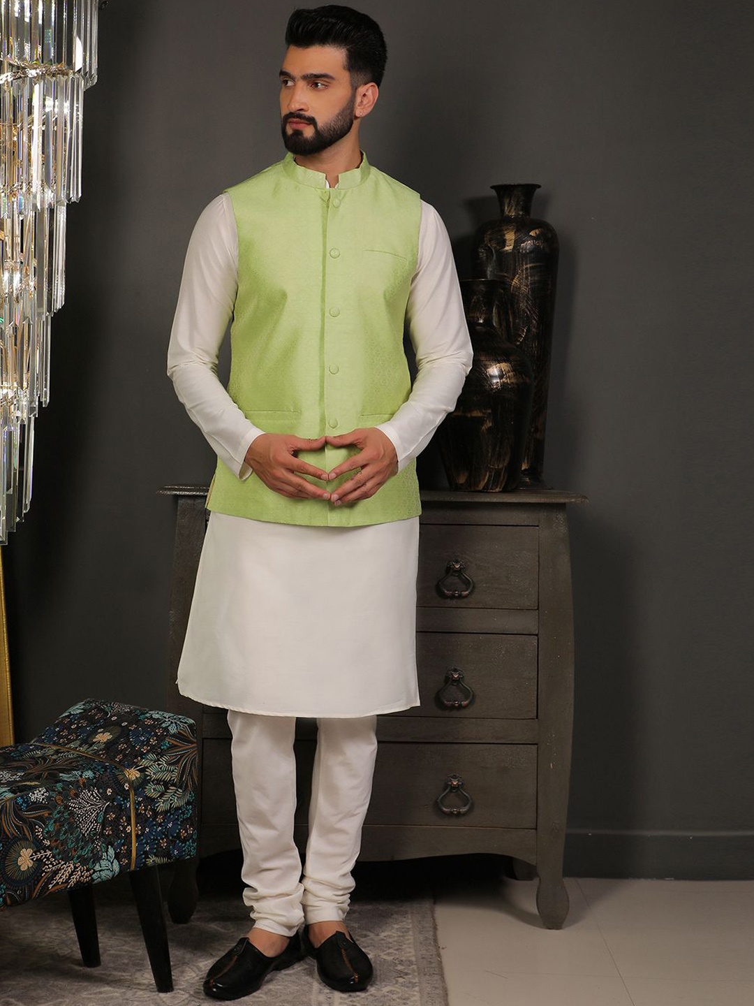 DEYANN Mandarin Collar Jacquard Weave Cotton Silk Kurta with Churidar & Nehru jacket, Green
DEYANN Mandarin Collar Jacquard Weave Cotton Silk Kurta with Churidar & Nehru jacket, Green