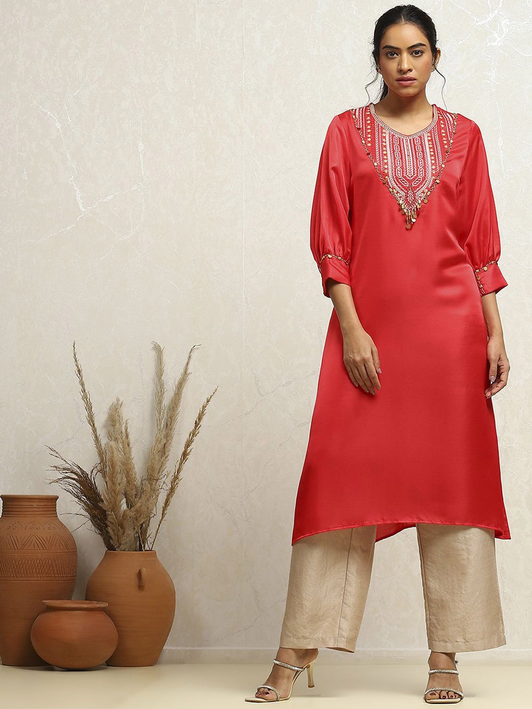 Biba Floral Yoke Design Puff Sleeves Thread Work Satin Straight Kurta, Red
Biba Floral Yoke Design Puff Sleeves Thread Work Satin Straight Kurta, Red