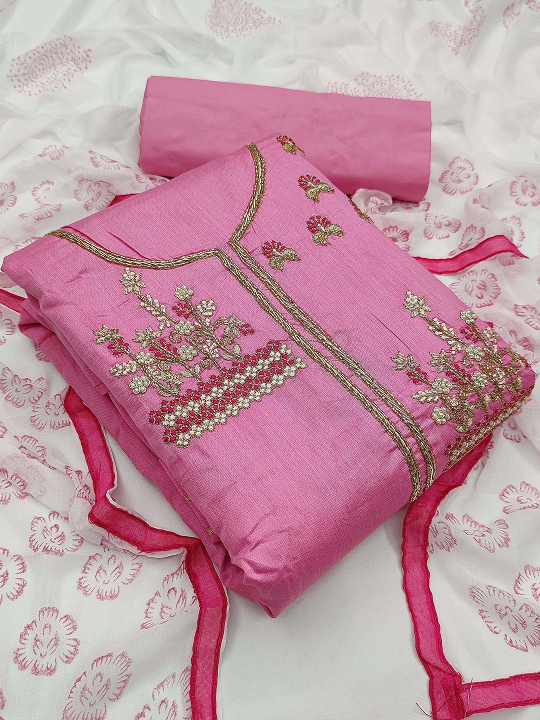 Ishin Floral Embroidered Beads and Stones Unstitched Dress Material, Pink
Ishin Floral Embroidered Beads and Stones Unstitched Dress Material, Pink