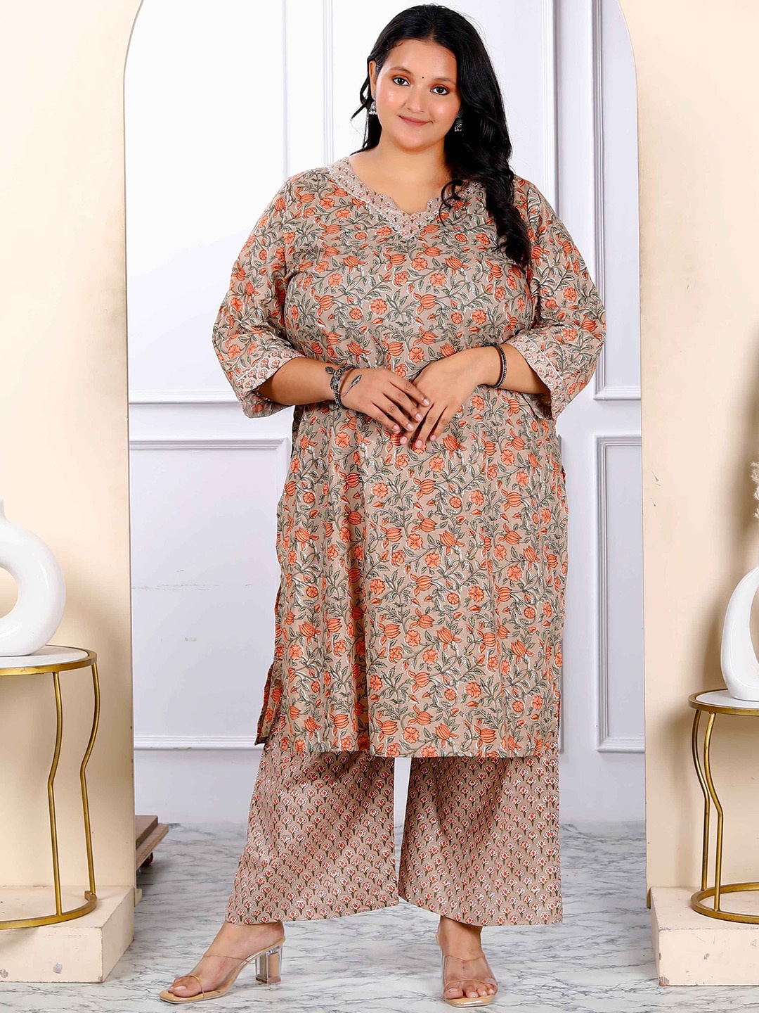 MIRAVAN Plus Size Floral Printed Gotta Patti Pure Cotton Straight Kurta With Palazzo, Brown
MIRAVAN Plus Size Floral Printed Gotta Patti Pure Cotton Straight Kurta With Palazzo, Brown