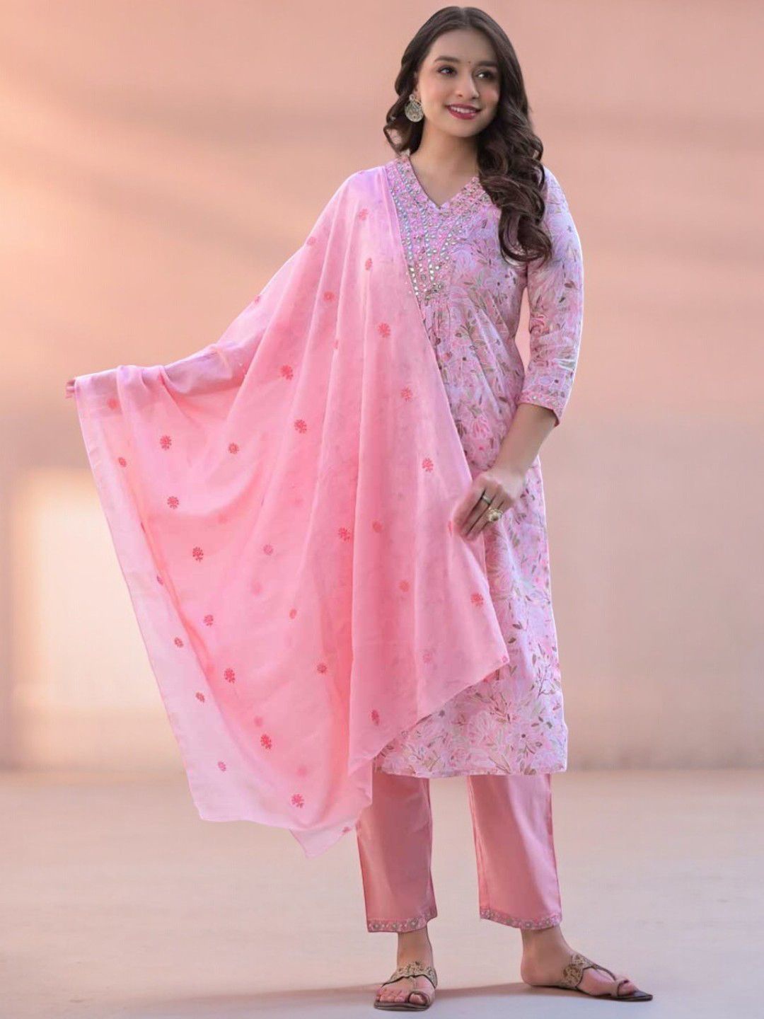 ARAVALII Ethnic Motifs Embroidered Beads & Stones PureCotton Kurta with Trousers & Dupatta, Pink
ARAVALII Ethnic Motifs Embroidered Beads & Stones PureCotton Kurta with Trousers & Dupatta, Pink