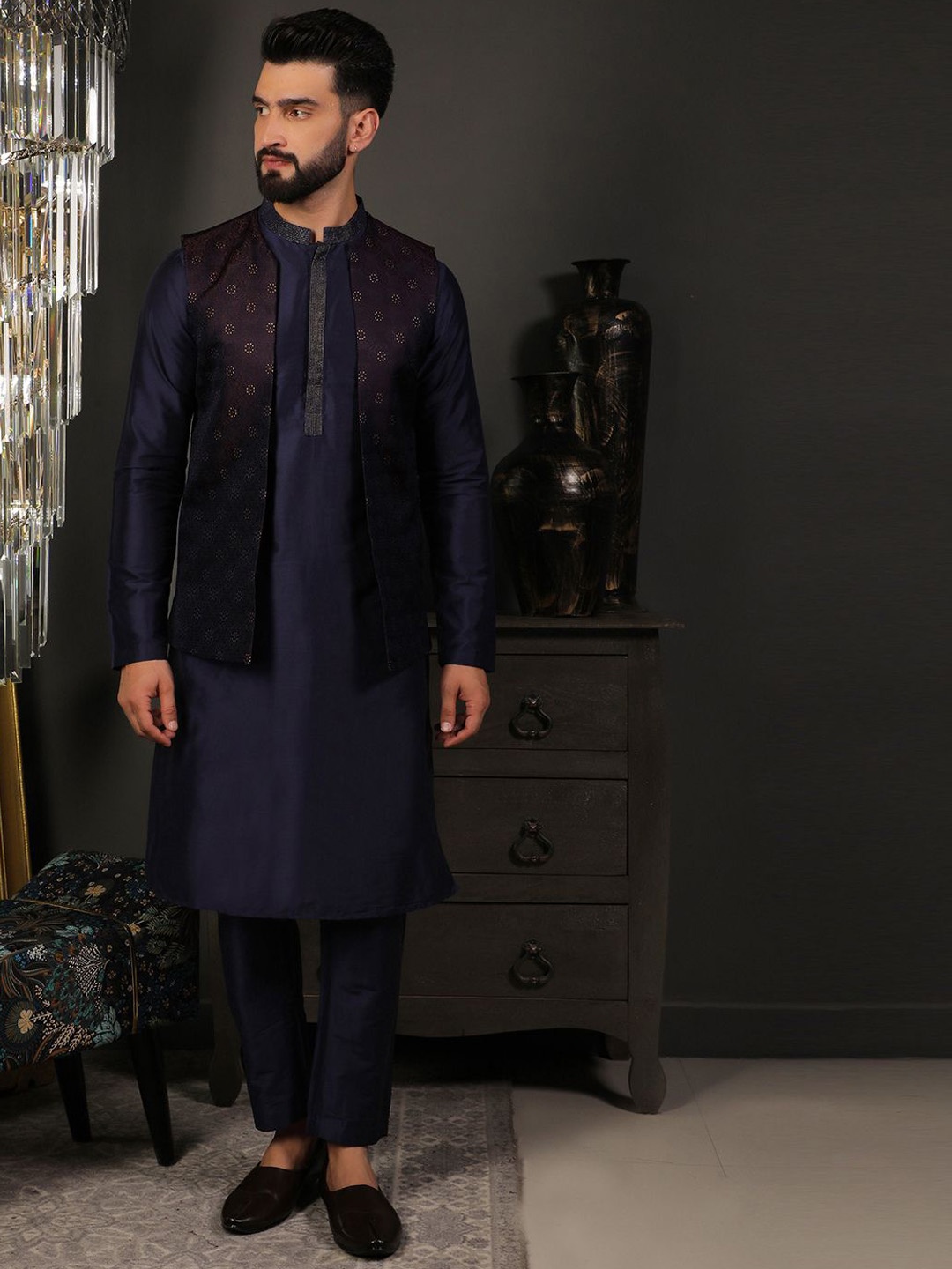 DEYANN Mandarin Collar Jacquard Weave Cotton Silk Kurta with Pyjamas & Nehru jacket, Brown
DEYANN Mandarin Collar Jacquard Weave Cotton Silk Kurta with Pyjamas & Nehru jacket, Brown