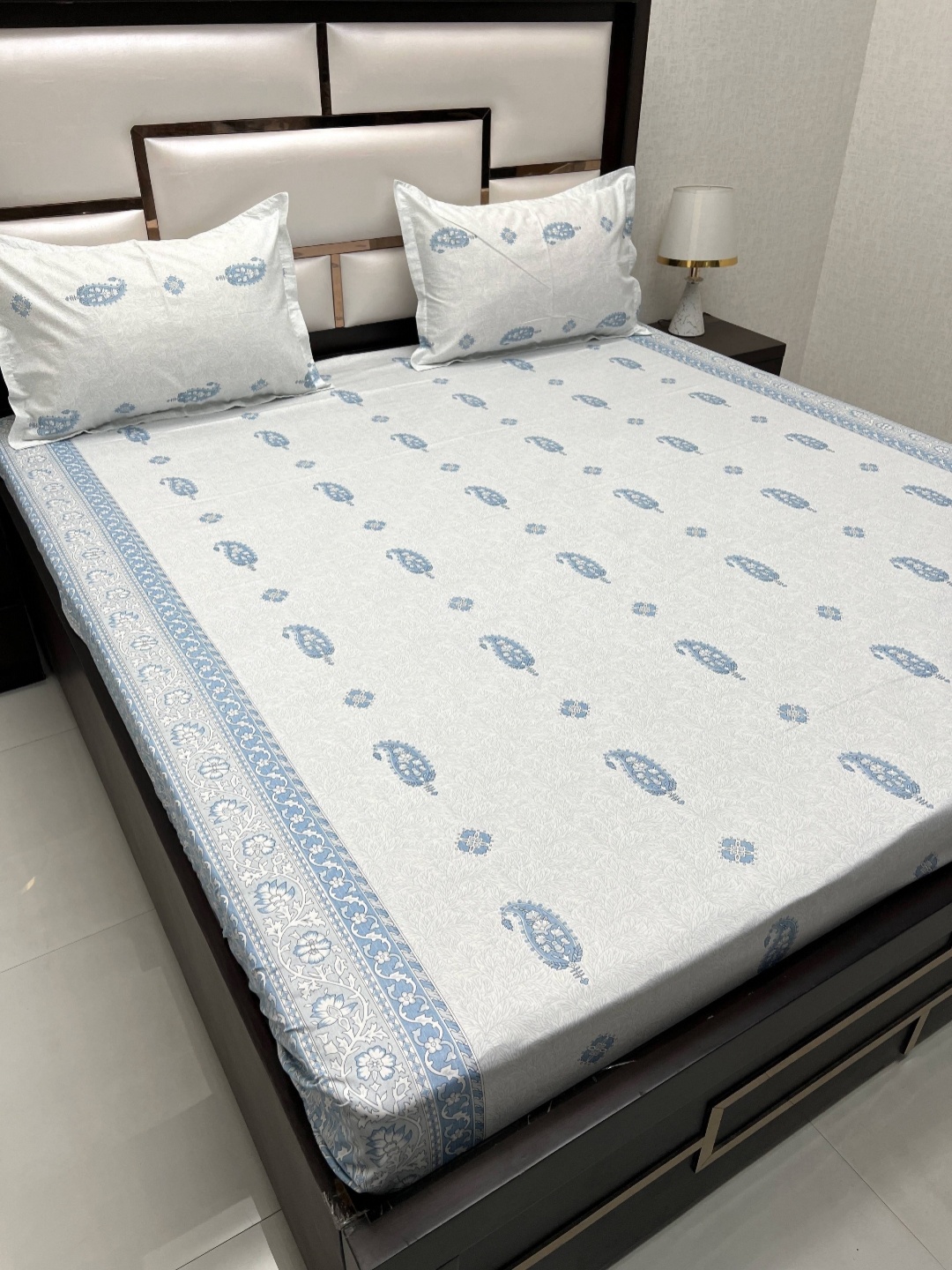 Pure Decor Royal Passion Blue Ethnic Motifs Cotton 400 TC Queen Bedsheet & 2 Pillow Covers
Pure Decor Royal Passion Blue Ethnic Motifs Cotton 400 TC Queen Bedsheet & 2 Pillow Covers