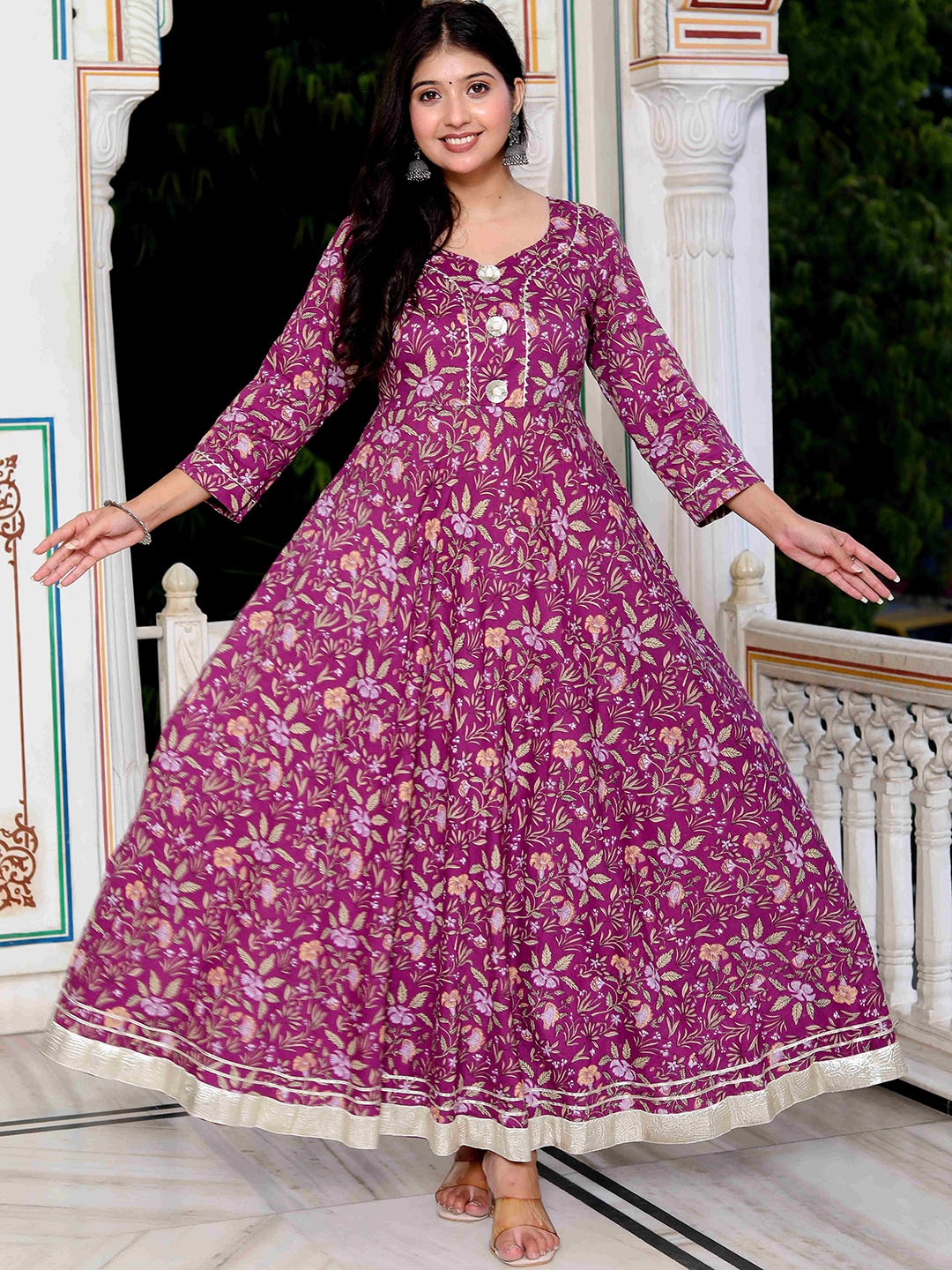 MIRAVAN Floral Printed Gotta Patti Sweetheart Neck Cotton Anarkali Kurta, Purple
MIRAVAN Floral Printed Gotta Patti Sweetheart Neck Cotton Anarkali Kurta, Purple