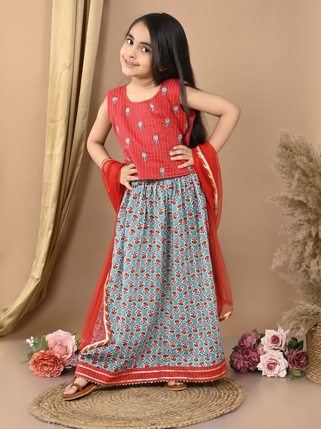 Here&Now X Kinder Kids Girls Embroidered Cotton Ready to Wear Lehenga & Blouse With Dupatta, Red
Here&Now X Kinder Kids Girls Embroidered Cotton Ready to Wear Lehenga & Blouse With Dupatta, Red
