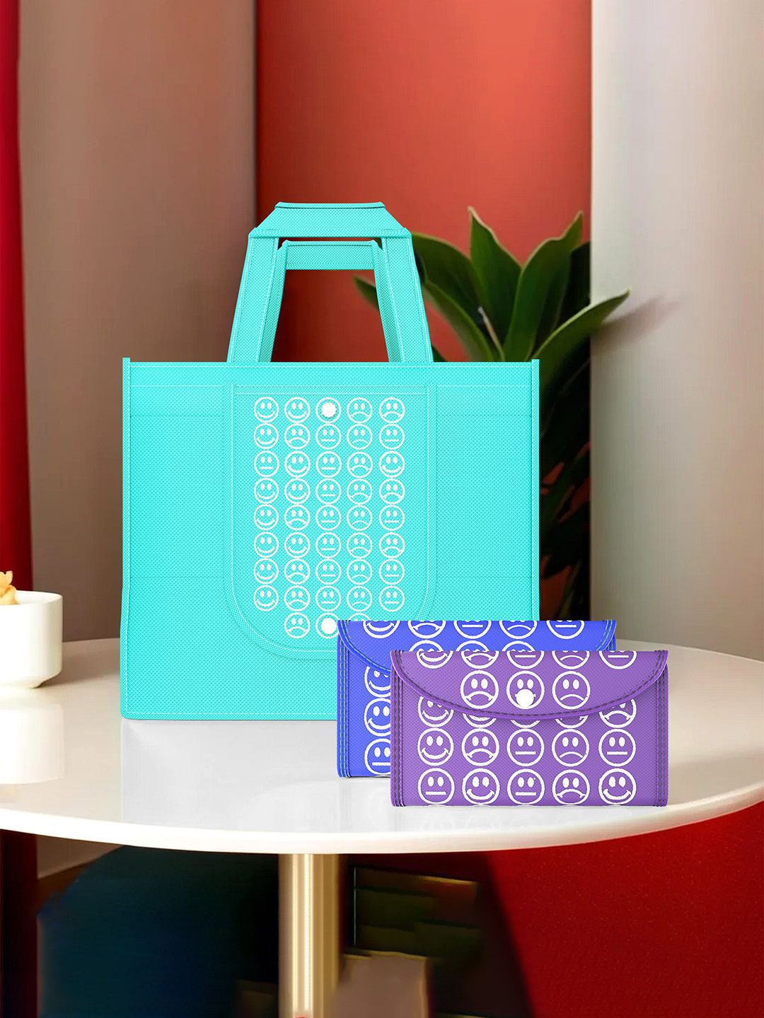 Kuber Industries Set of 3 Smiley Printed Lightweight Foldable & Reusable Shopping Bags, Blue
Kuber Industries Set of 3 Smiley Printed Lightweight Foldable & Reusable Shopping Bags, Blue