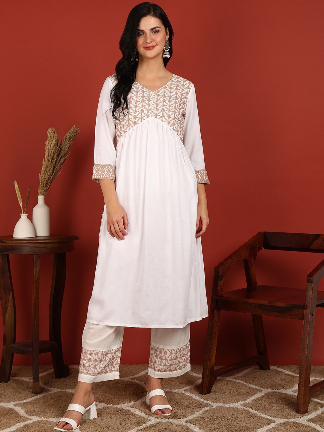 FUBAR Ethnic Motifs Embroidered Thread Work Straight Kurta with Trousers & Dupatta, Brown
FUBAR Ethnic Motifs Embroidered Thread Work Straight Kurta with Trousers & Dupatta, Brown
