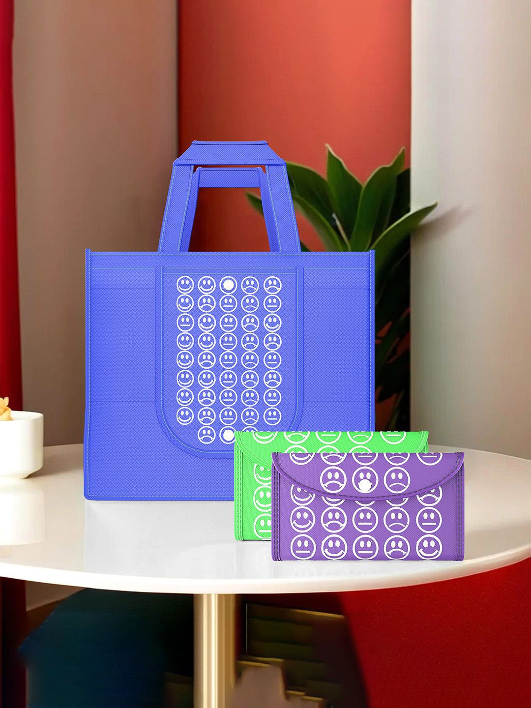 Kuber Industries Set of 3 Smiley Printed Lightweight Foldable & Reusable Shopping Bags, Blue
Kuber Industries Set of 3 Smiley Printed Lightweight Foldable & Reusable Shopping Bags, Blue