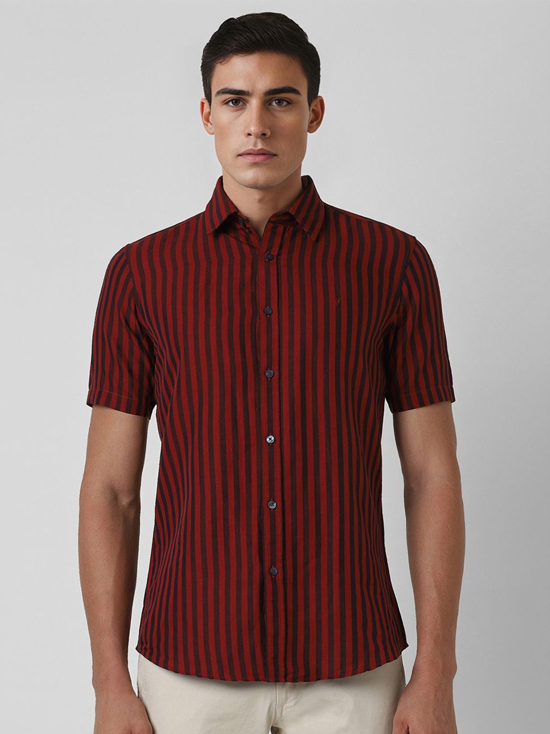 Van Heusen Sport Men Spread Collar Vertical Striped Linen Blend Slim Fit Casual Shirt, Red
Van Heusen Sport Men Spread Collar Vertical Striped Linen Blend Slim Fit Casual Shirt, Red