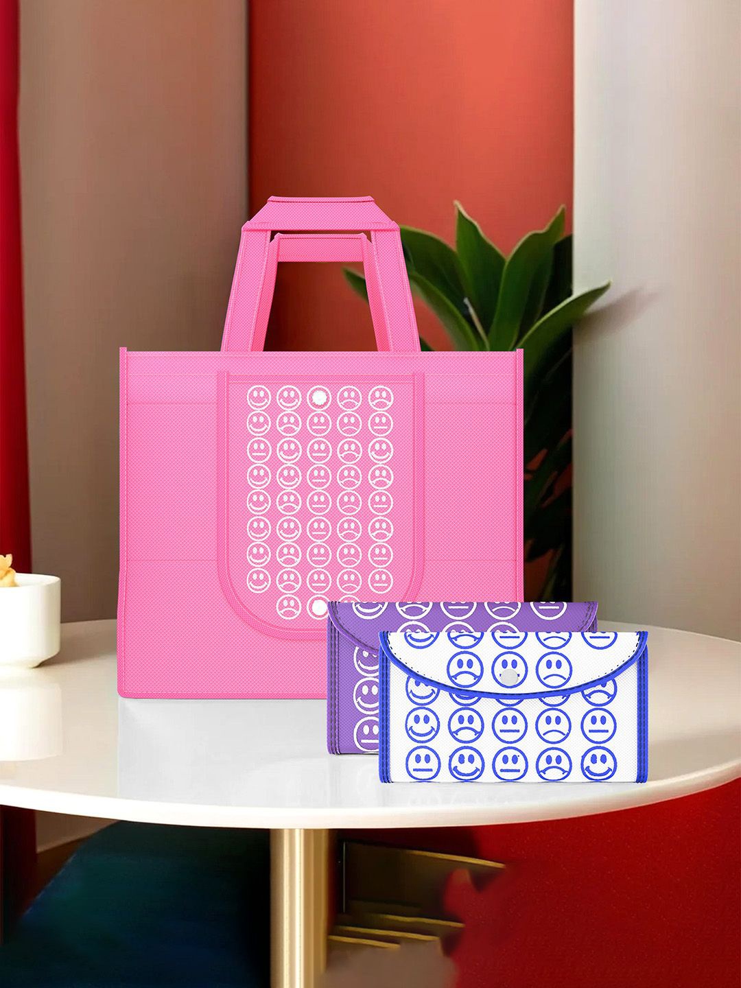 Kuber Industries Set Of 3 Smiley Printed Lightweight Foldable & Reusable Shopping Bags, Pink
Kuber Industries Set Of 3 Smiley Printed Lightweight Foldable & Reusable Shopping Bags, Pink