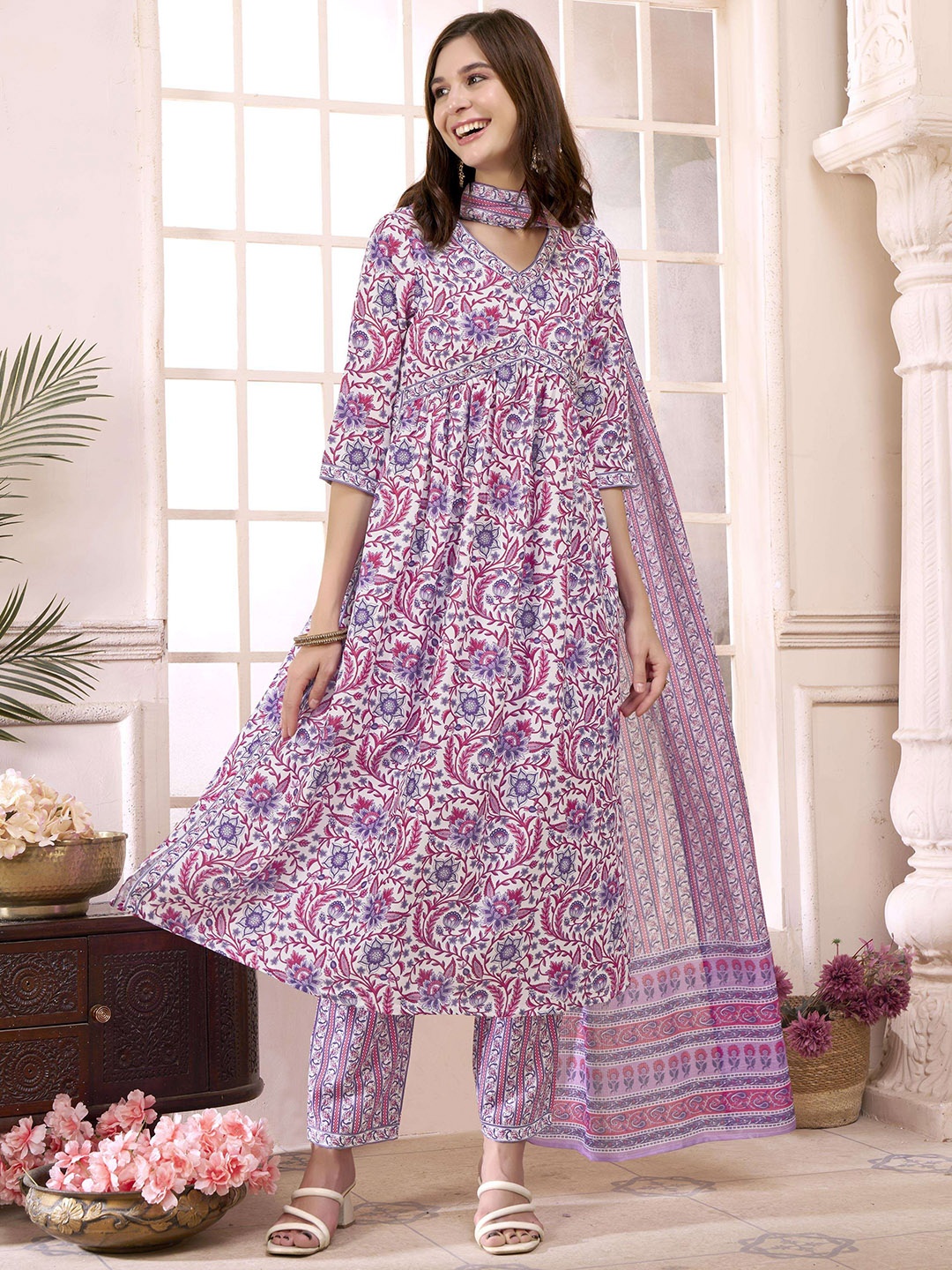 Anouk Rustic Floral Printed Empire Anarkali Kurta with Trousers & Dupatta, Navy blue
Anouk Rustic Floral Printed Empire Anarkali Kurta with Trousers & Dupatta, Navy blue