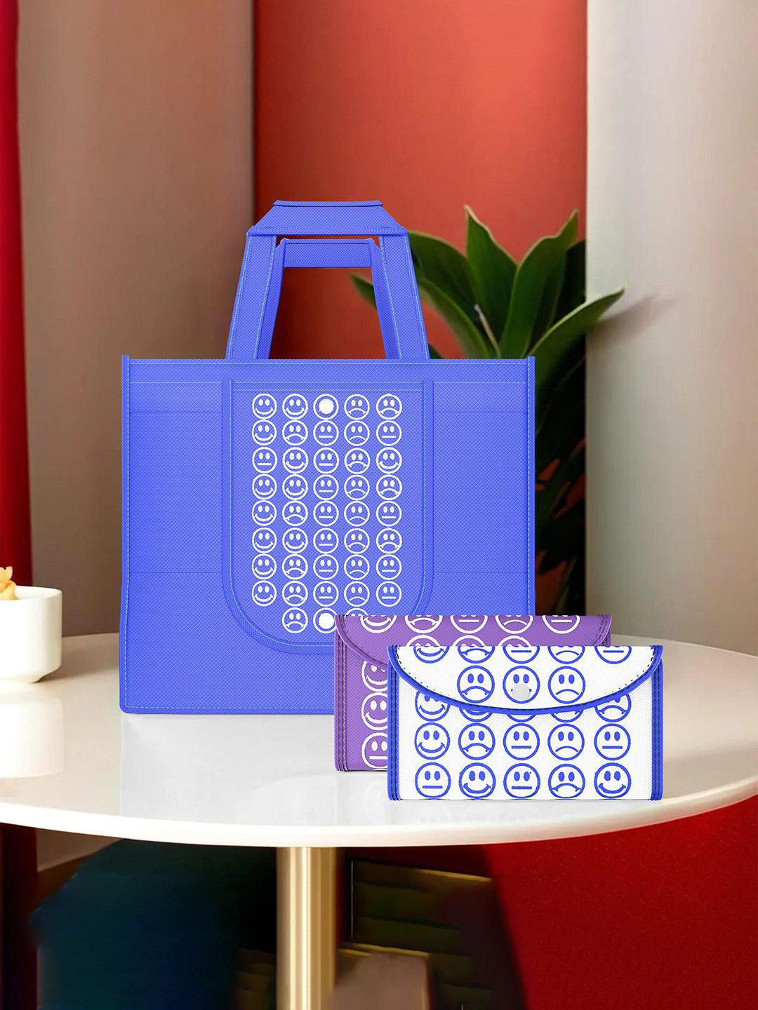 Kuber Industries Set of 3 Smiley Printed Lightweight Foldable & Reusable Shopping Bags, Blue
Kuber Industries Set of 3 Smiley Printed Lightweight Foldable & Reusable Shopping Bags, Blue