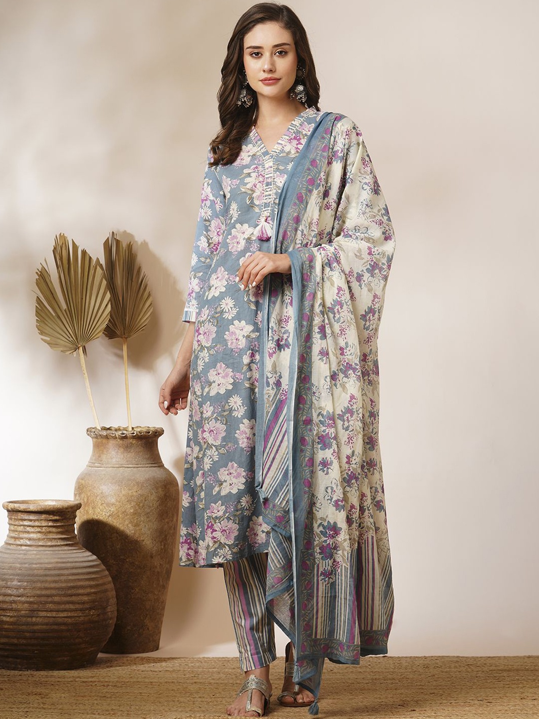 FASHOR Floral Printed Thread Work Pure Cotton Straight Kurta With Trousers & Dupatta, Blue
FASHOR Floral Printed Thread Work Pure Cotton Straight Kurta With Trousers & Dupatta, Blue