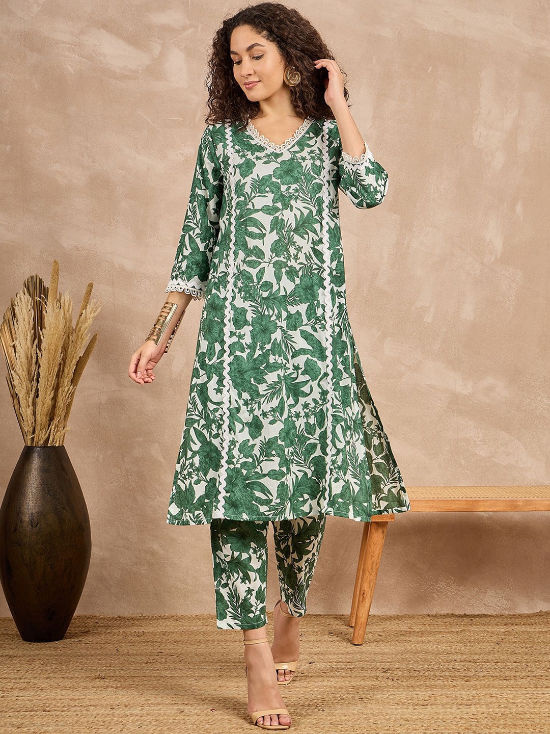 all about you Green Floral Printed Panelled Lace Pure Cotton A-Line Kurta With Trousers
all about you Green Floral Printed Panelled Lace Pure Cotton A-Line Kurta With Trousers