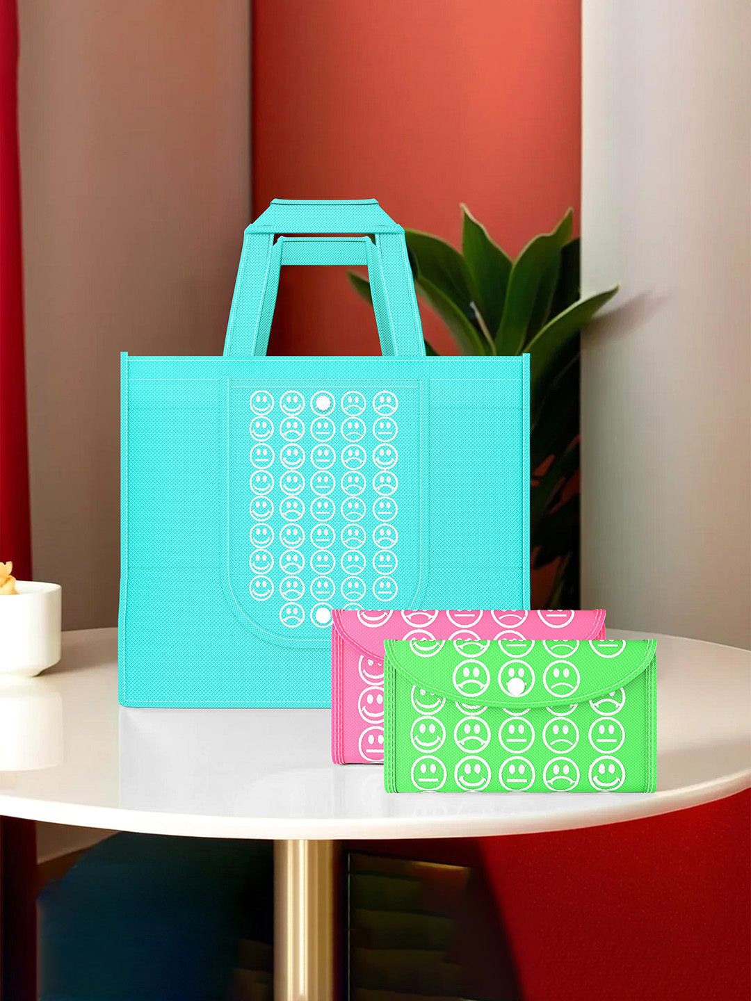 Kuber Industries Set of 3 Smiley Printed Lightweight Foldable & Reusable Shopping Bags, Blue
Kuber Industries Set of 3 Smiley Printed Lightweight Foldable & Reusable Shopping Bags, Blue