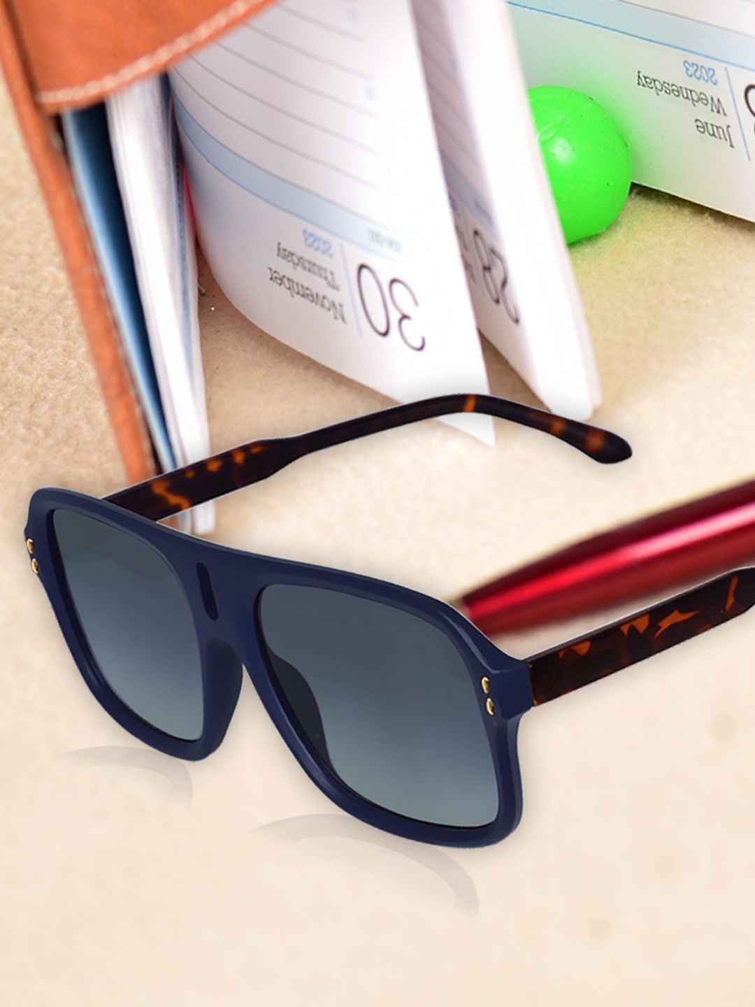 DressBerry Unisex Oversized Sunglasses with UV Protected Lens DBSG24-481-BL-Blue
DressBerry Unisex Oversized Sunglasses with UV Protected Lens DBSG24-481-BL-Blue