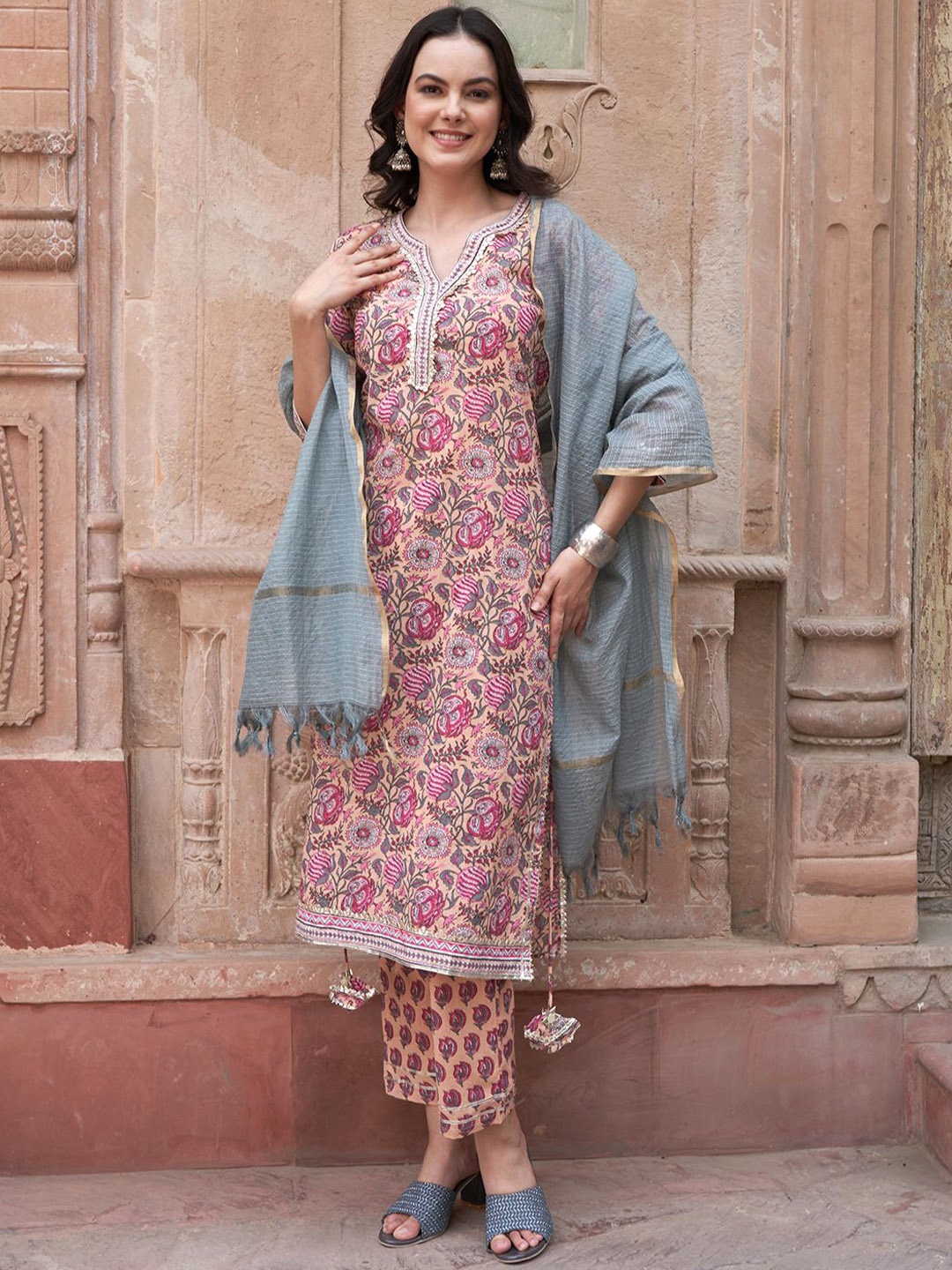 BANDIA Printed Regular Pure Cotton Gotta Patti Straight Kurta with Trousers & Dupatta, Peach
BANDIA Printed Regular Pure Cotton Gotta Patti Straight Kurta with Trousers & Dupatta, Peach