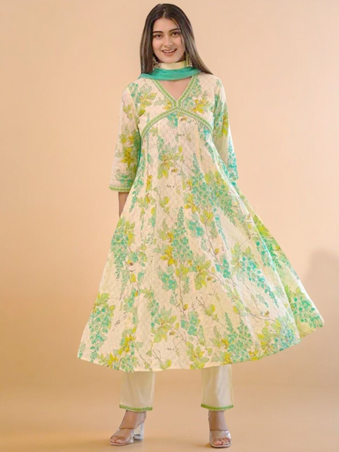 ARAVALII Floral Printed V-Neck Pure Cotton Anarkali Kurta with Trousers & Dupatta, Green
ARAVALII Floral Printed V-Neck Pure Cotton Anarkali Kurta with Trousers & Dupatta, Green