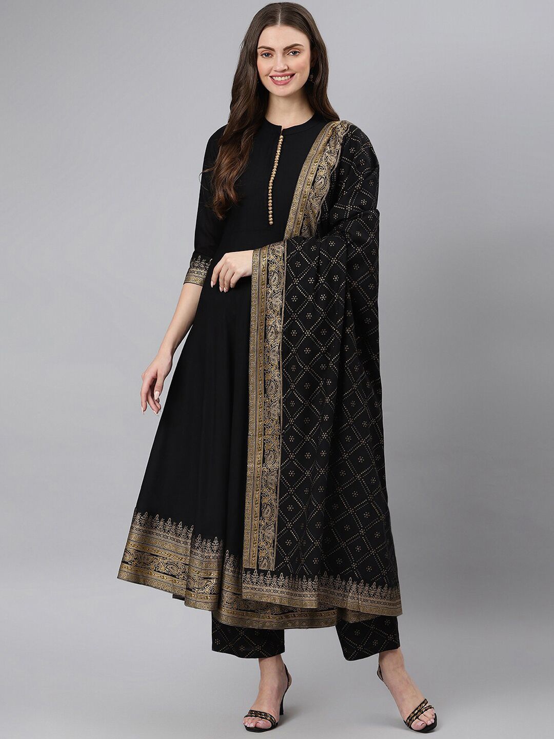 Jayalakshmi Silks andhani Mandarin Collar Angrakha Anarkali Kurta with Palazzos & Dupatta, Black
Jayalakshmi Silks andhani Mandarin Collar Angrakha Anarkali Kurta with Palazzos & Dupatta, Black