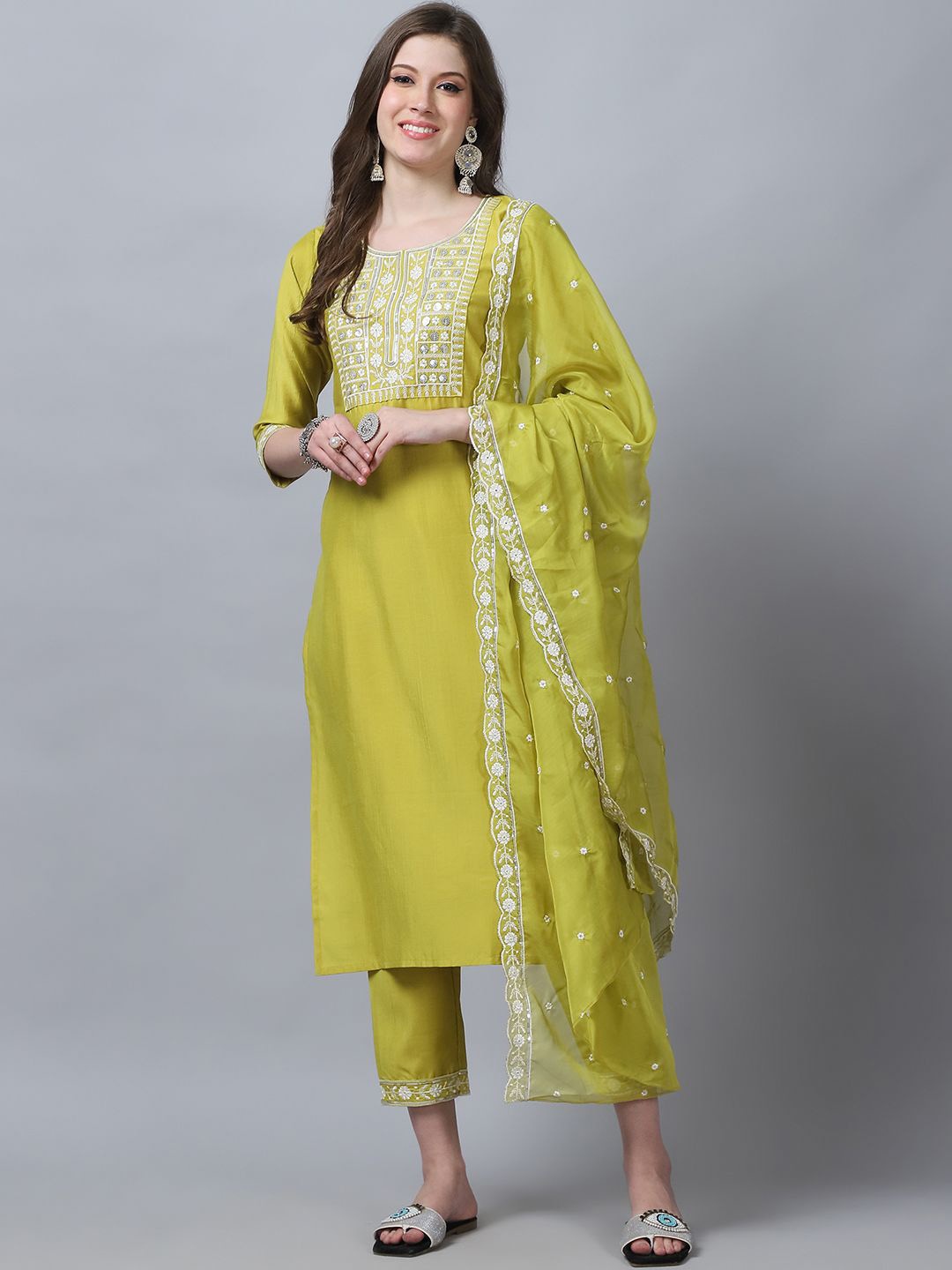 KLOSIA Ethnic Motifs Embroidered Sequinned Pure Silk Straight Kurta With Trouser & Dupatta, Yellow
KLOSIA Ethnic Motifs Embroidered Sequinned Pure Silk Straight Kurta With Trouser & Dupatta, Yellow