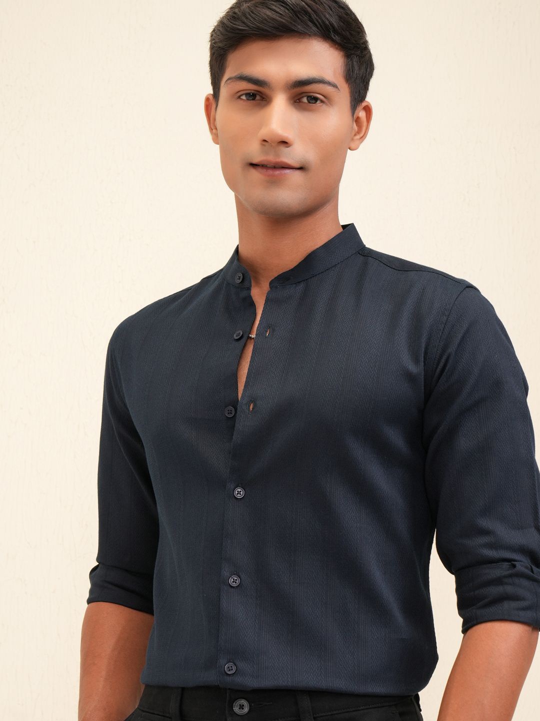 LOCOMOTIVE Premium Men Dobby Textured Solid Mandarine Collar Occasion Shirt, Navy blue
LOCOMOTIVE Premium Men Dobby Textured Solid Mandarine Collar Occasion Shirt, Navy blue