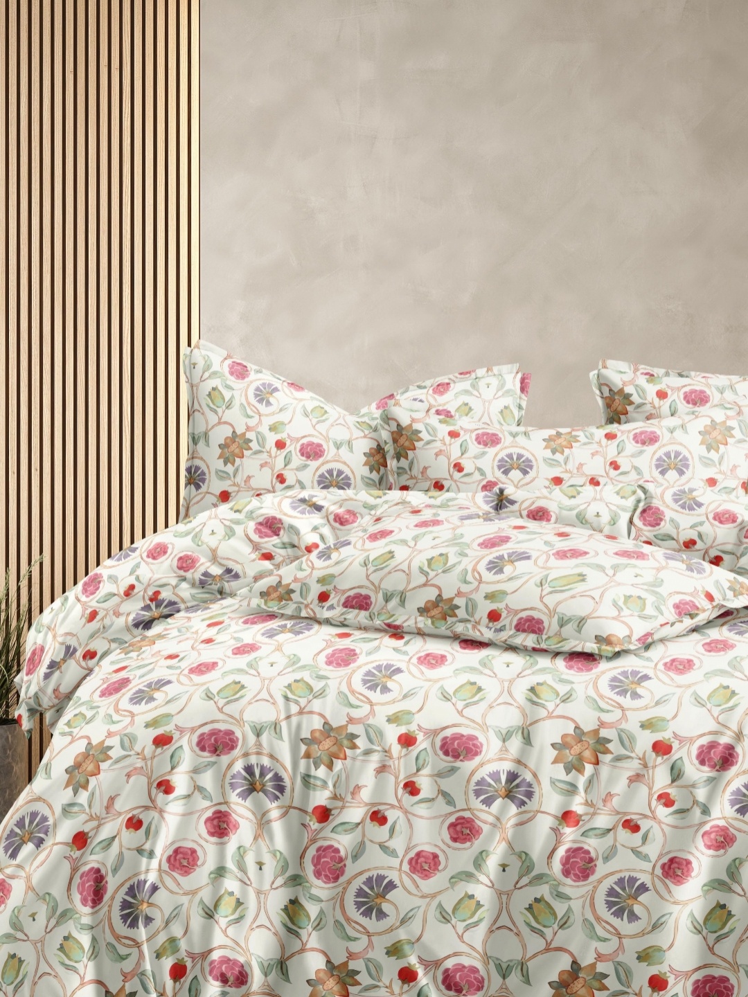 Ariana Cream-Coloured & Pink Floral Microfiber 144 TC King Bedsheet with 2 Pillow Covers
Ariana Cream-Coloured & Pink Floral Microfiber 144 TC King Bedsheet with 2 Pillow Covers