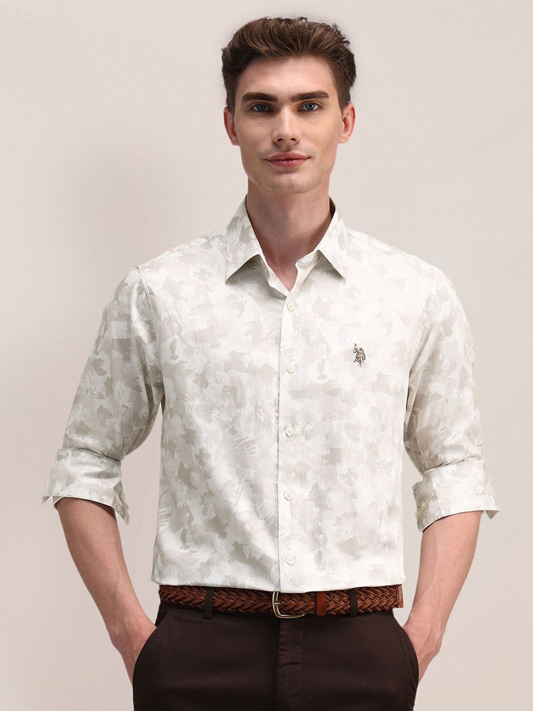 U.S. Polo Assn. Men Classic Cutaway Collar Abstract Printed Cotton Casual Shirt, Beige
U.S. Polo Assn. Men Classic Cutaway Collar Abstract Printed Cotton Casual Shirt, Beige
