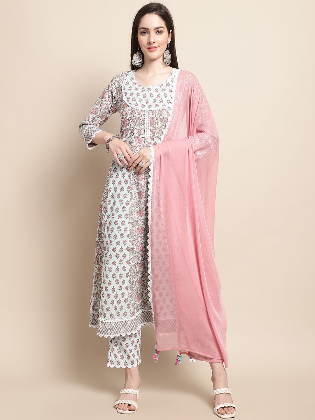 BANDIA Floral Printed Regular Pure Cotton Straight Kurta with Trousers & Dupatta, Sea green
BANDIA Floral Printed Regular Pure Cotton Straight Kurta with Trousers & Dupatta, Sea green