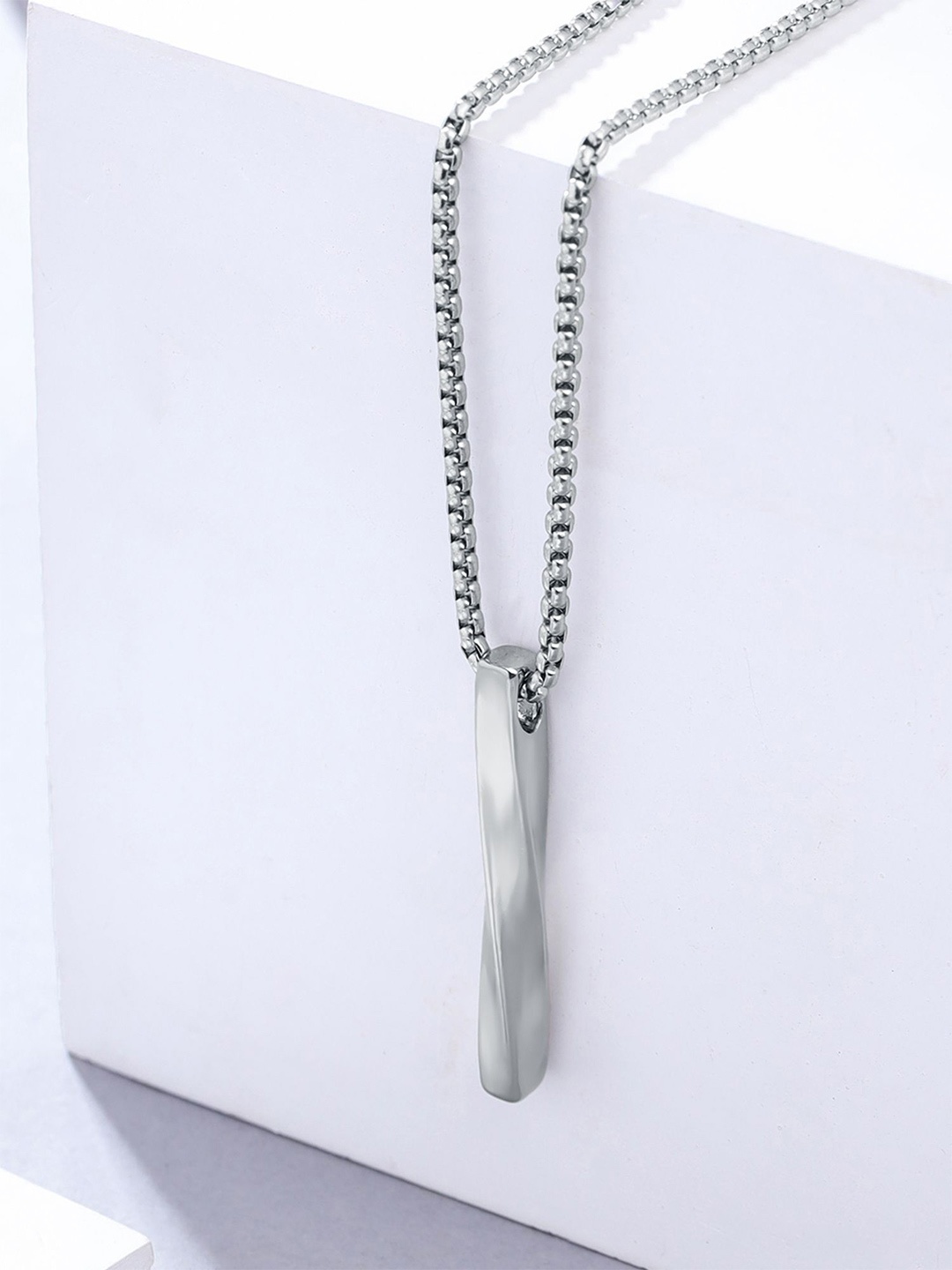 Yellow Chimes Men Rhodium-Plated Stainless Steel Twisted Bar Shaped Pendant with Chain, Silver
Yellow Chimes Men Rhodium-Plated Stainless Steel Twisted Bar Shaped Pendant with Chain, Silver