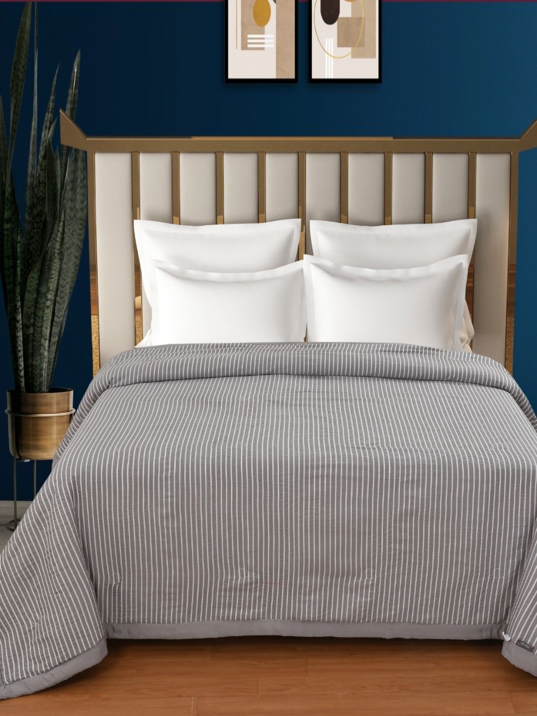 Florida Blista Gunmetal-Toned & White Striped 120 GSM Reversible AC Double Bed Comforter, Metallic
Florida Blista Gunmetal-Toned & White Striped 120 GSM Reversible AC Double Bed Comforter, Metallic