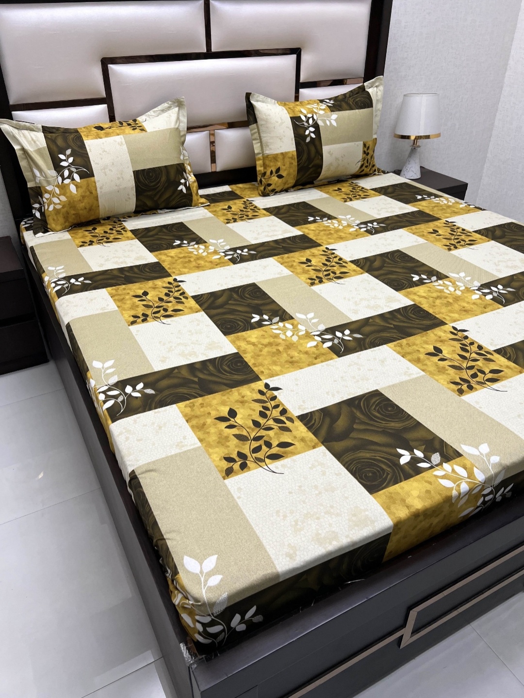 Pure Decor Cotton Queen Size Double Bed Bedsheet With 2 Pillow Covers 2.28m X 2.54m, Green
Pure Decor Cotton Queen Size Double Bed Bedsheet With 2 Pillow Covers 2.28m X 2.54m, Green