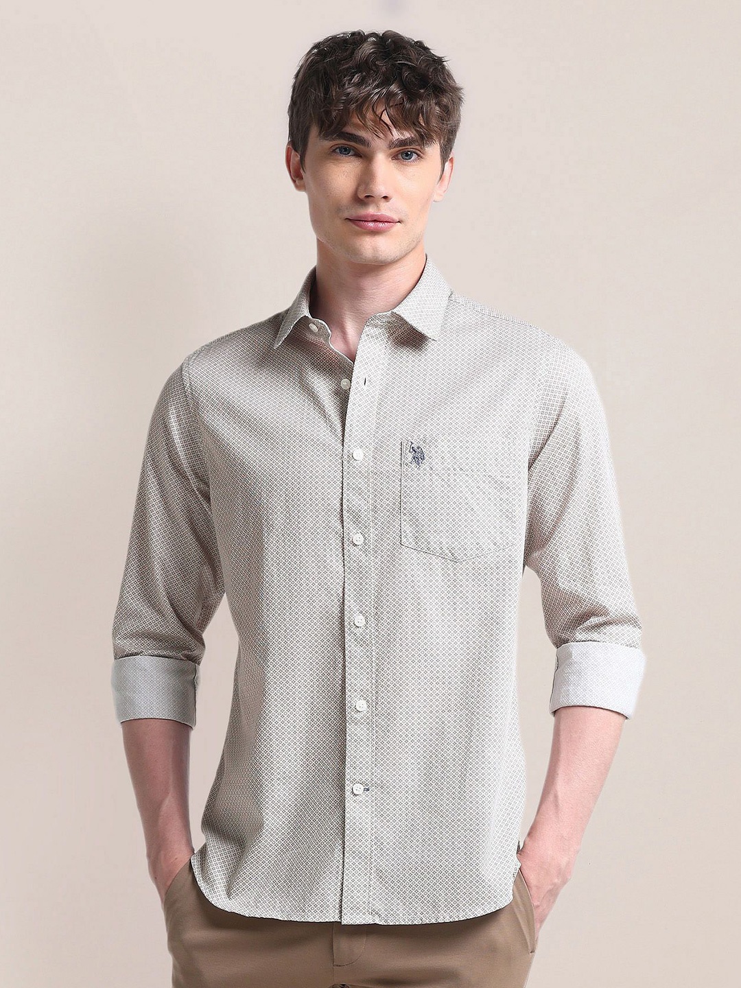 U.S. Polo Assn. Men Classic Cutaway Collar Micro Ditsy Printed Cotton Casual Shirt, Beige
U.S. Polo Assn. Men Classic Cutaway Collar Micro Ditsy Printed Cotton Casual Shirt, Beige