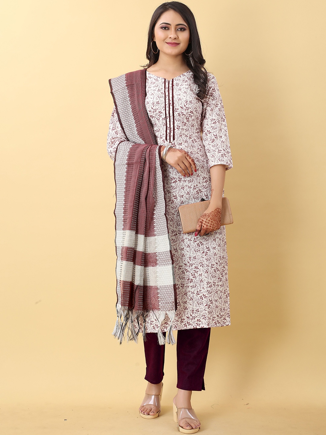 TRAHIMAM Floral Printed V-Neck Regular Cotton Blend Straight Kurta with Trousers & Dupatta, Maroon
TRAHIMAM Floral Printed V-Neck Regular Cotton Blend Straight Kurta with Trousers & Dupatta, Maroon