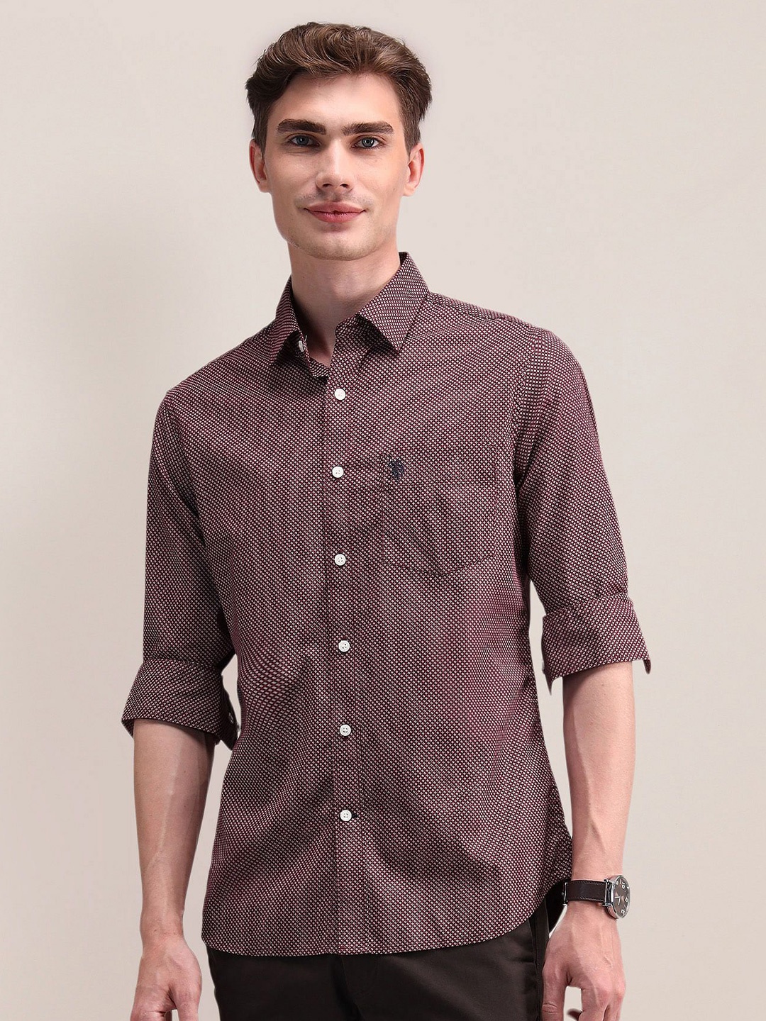 U.S. Polo Assn. Men Classic Cutaway Collar Micro Ditsy Printed Cotton Casual Shirt, Purple
U.S. Polo Assn. Men Classic Cutaway Collar Micro Ditsy Printed Cotton Casual Shirt, Purple
