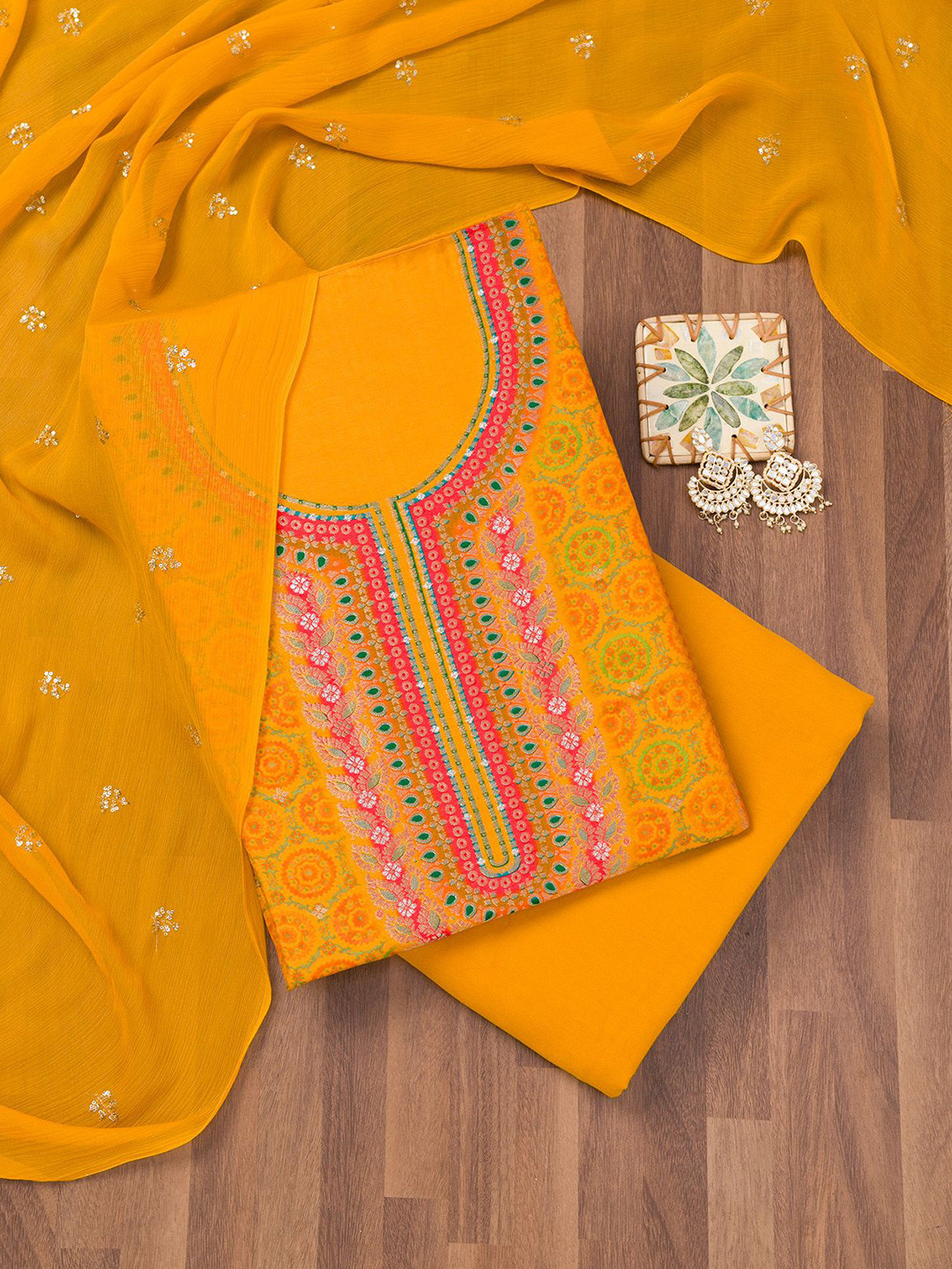 Koskii Floral Printed Unstitched Dress Material, Yellow
Koskii Floral Printed Unstitched Dress Material, Yellow