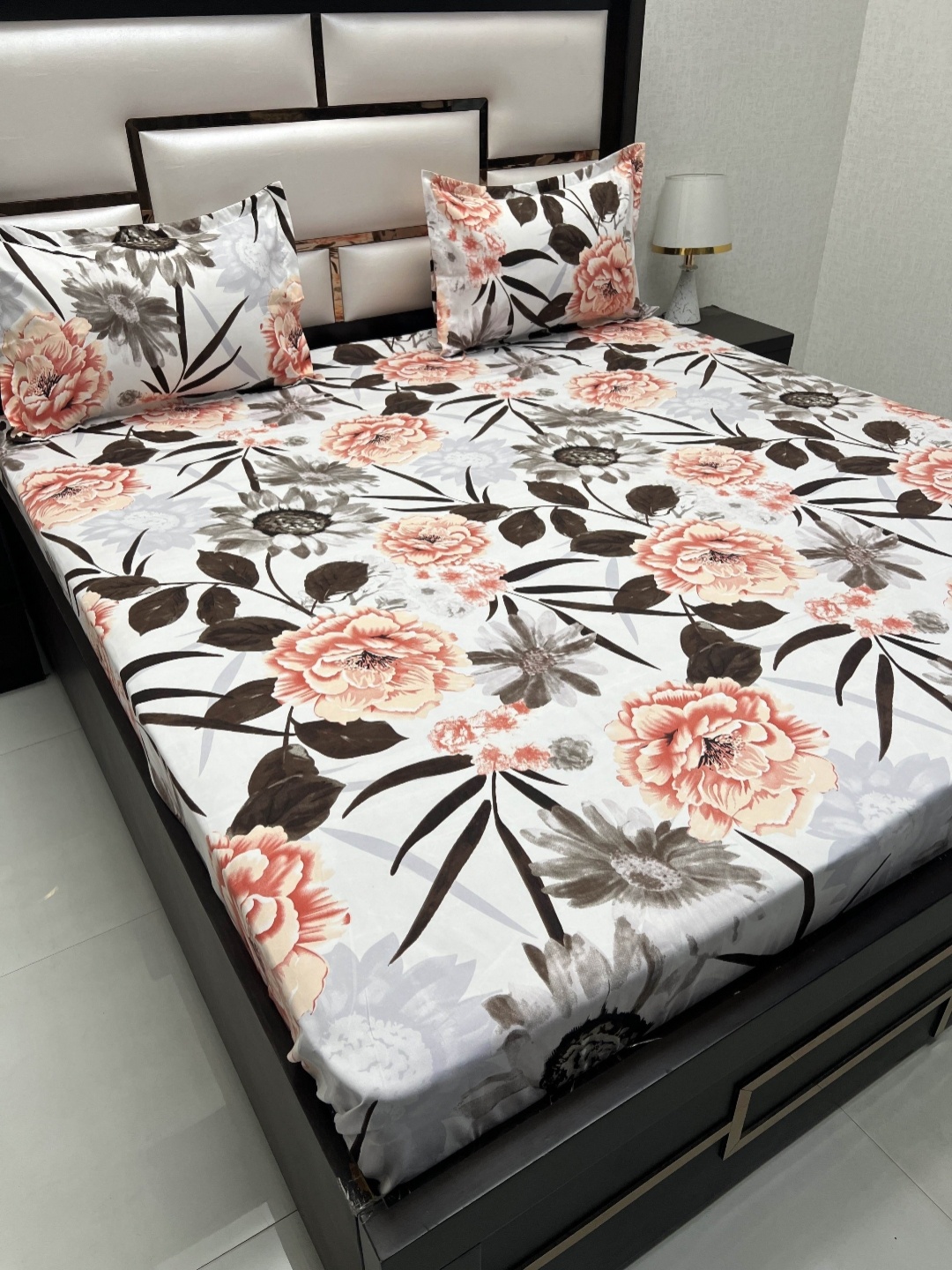 Pure Decor Amulya White & Peach-Coloured Floral 300 TC Queen Bedsheet with 2 Pillow Covers
Pure Decor Amulya White & Peach-Coloured Floral 300 TC Queen Bedsheet with 2 Pillow Covers