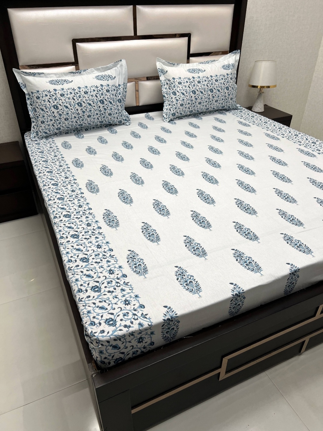 Pure Decor Royal Passion White Ethnic Motifs 350 TC Queen Bedsheet with 2 Pillow Covers, Blue
Pure Decor Royal Passion White Ethnic Motifs 350 TC Queen Bedsheet with 2 Pillow Covers, Blue