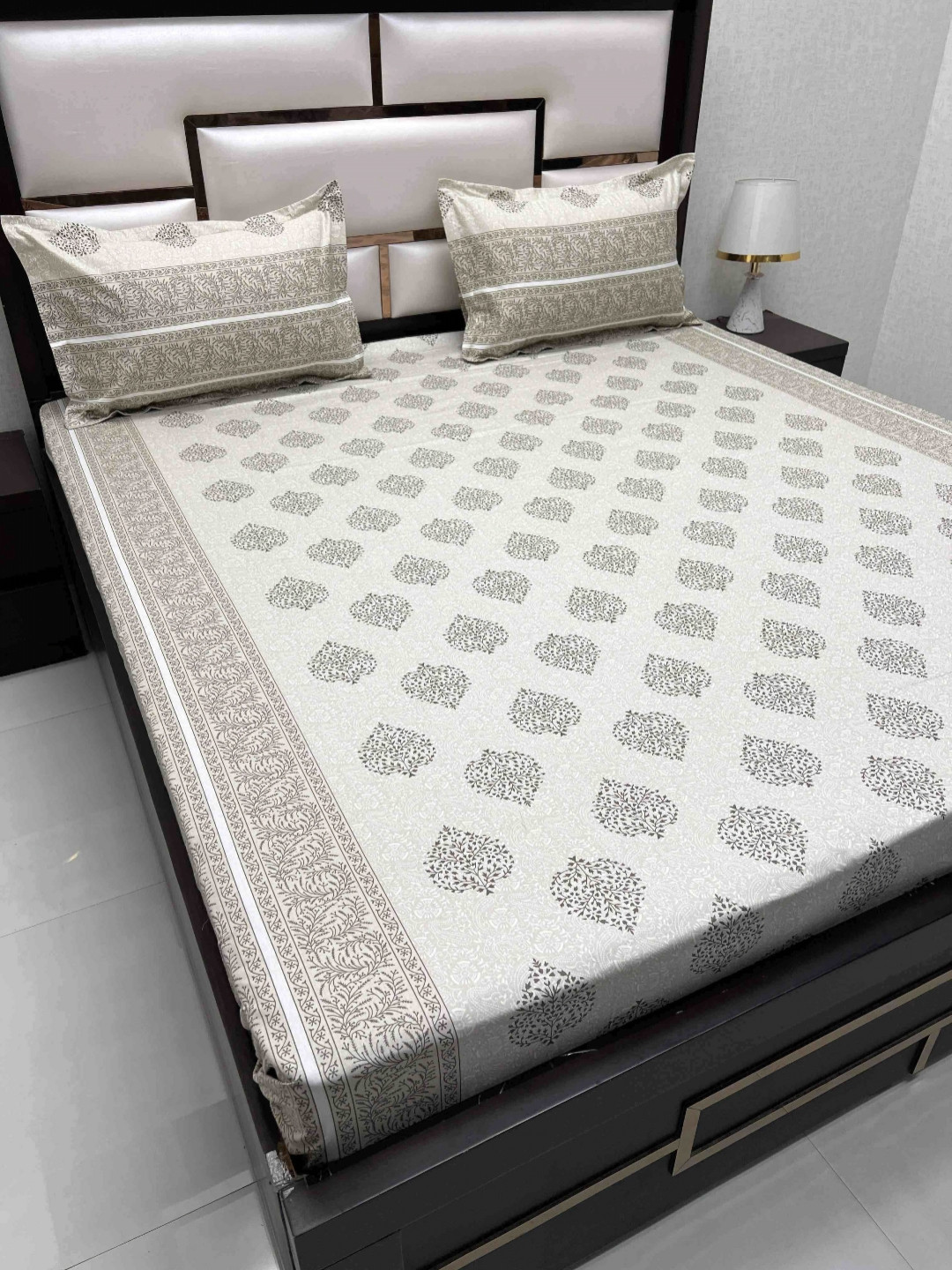 Pure Decor Royal Passion Grey Ethnic Motifs 350 TC Queen Bedsheet with 2 Pillow Covers, Green
Pure Decor Royal Passion Grey Ethnic Motifs 350 TC Queen Bedsheet with 2 Pillow Covers, Green
